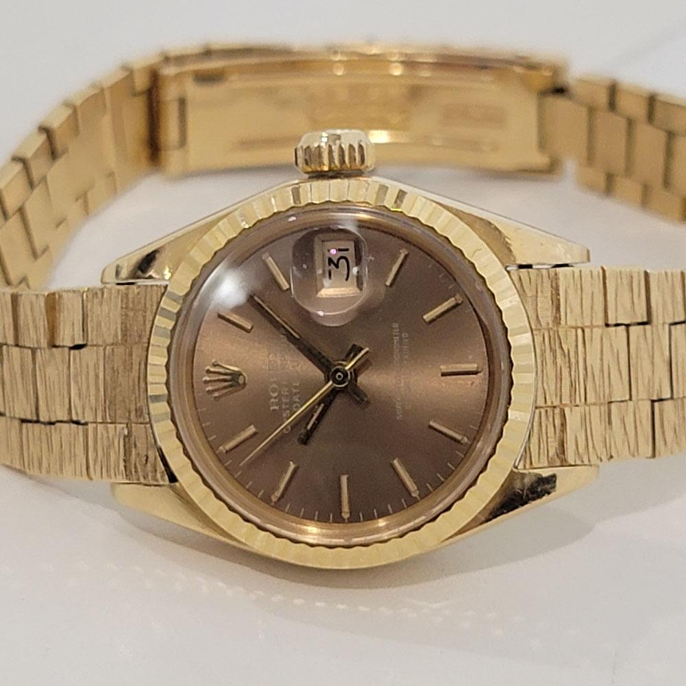 Ladies Rolex Oyster Datejust Ref 6917 18k Solid Gold Automatic 1980s RA358 In Excellent Condition In Beverly Hills, CA