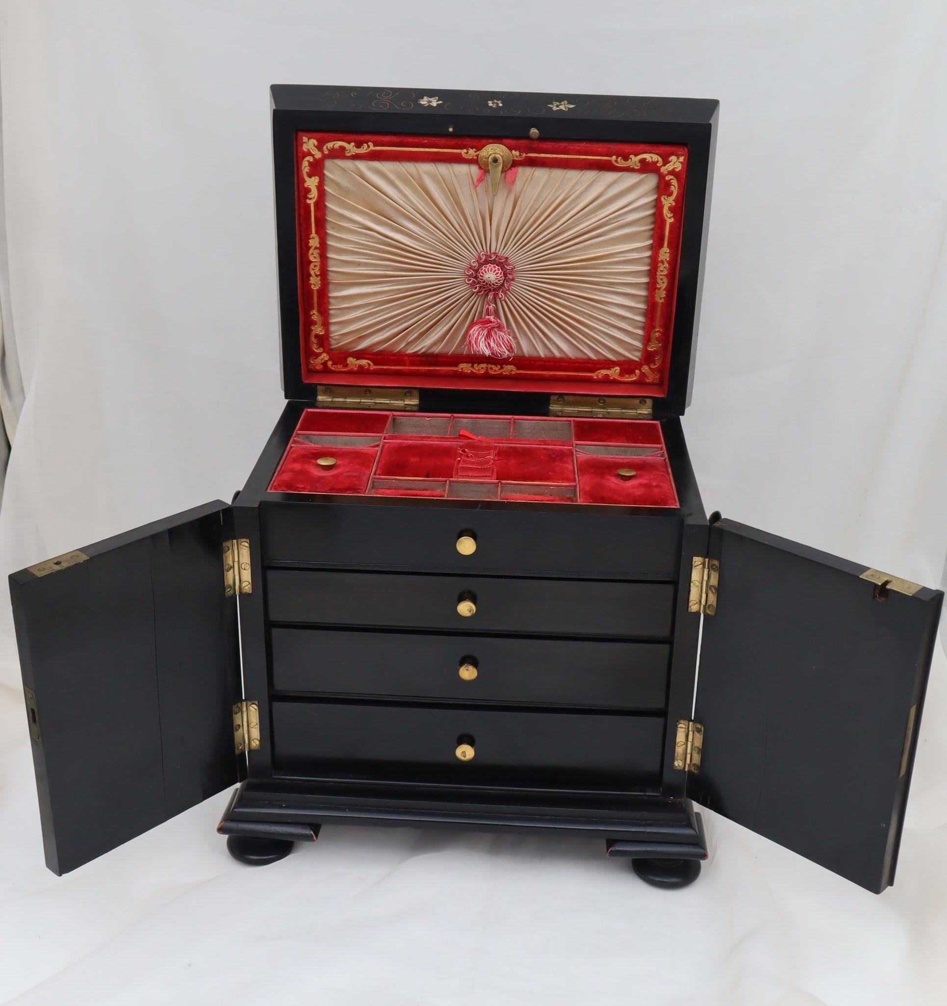 Early Victorian Ladies table compendium and jewelry box For Sale