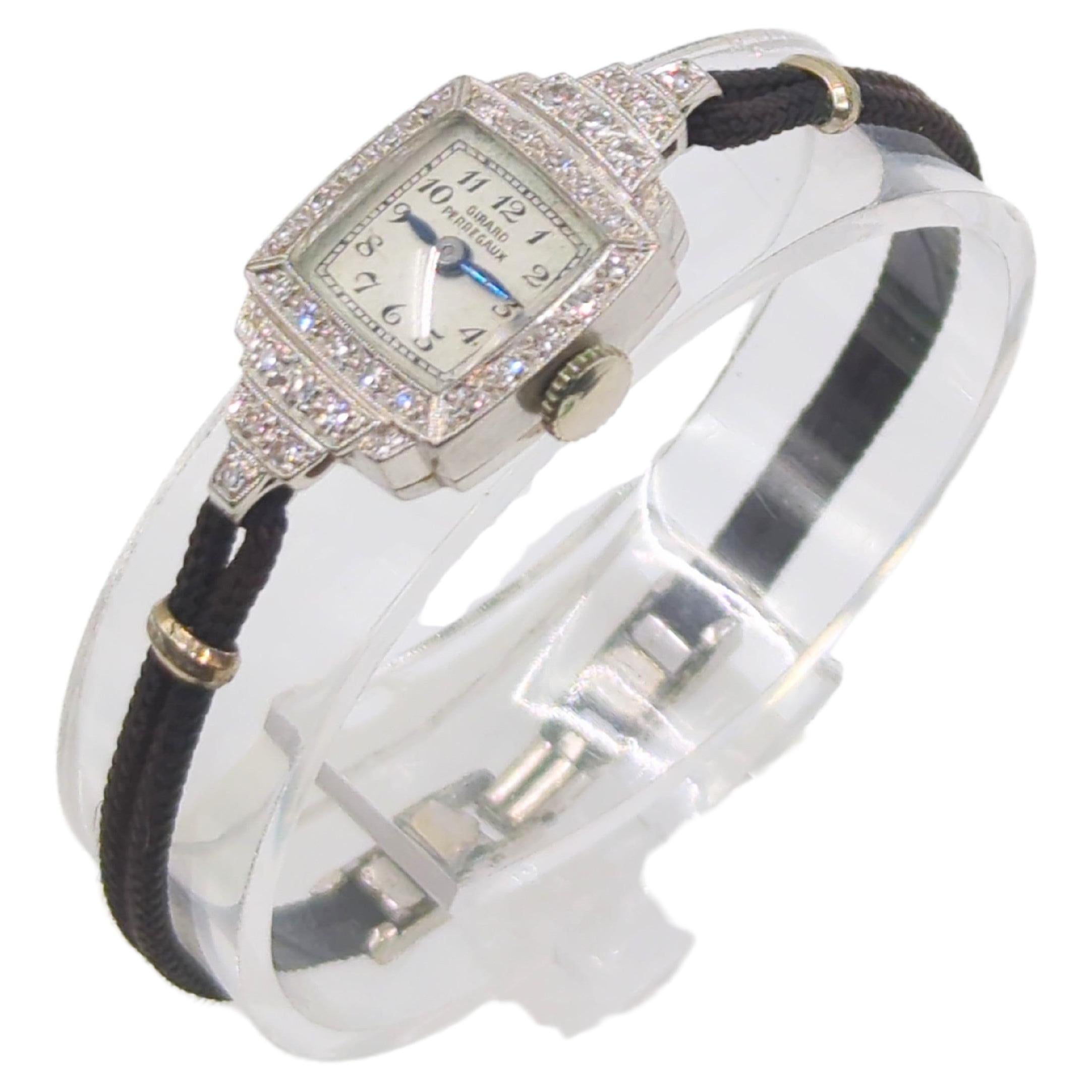 Montre-bracelet suisse Tiny Girard Perregaux pour femme en platine massif et diamants à remontage manuel en vente 1