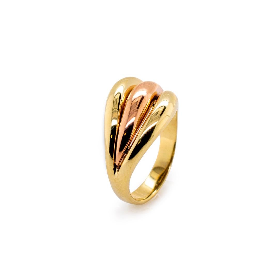 Bague en or jaune 14K pour dames avec anneau ondulé en vente 1