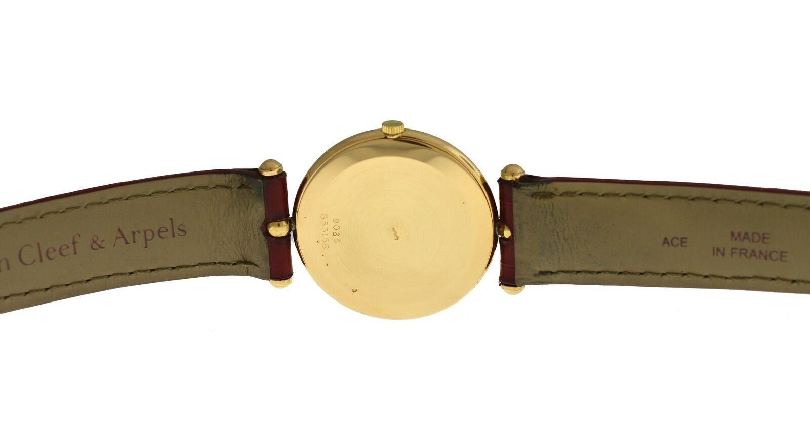 Ladies Van Cleef & Arpels Ref. 9065 Solid 18 Karat Yellow Gold Mechanical Watch For Sale 1