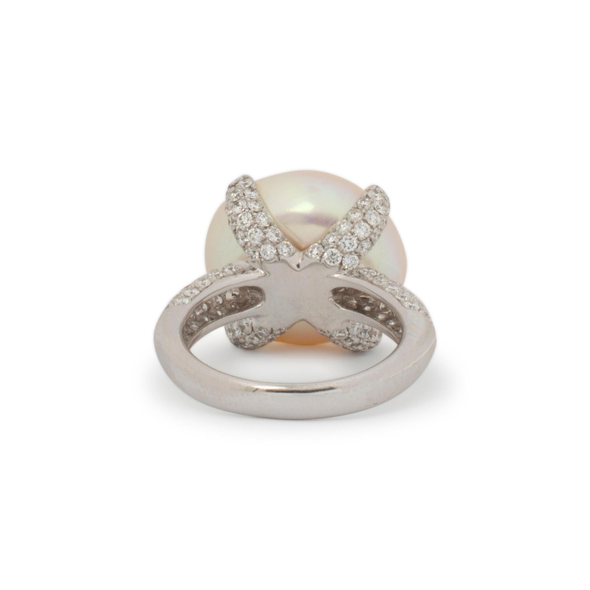 De las mujeres Anillo de cóctel de oro blanco de 18 quilates con perlas y diamantes en venta
