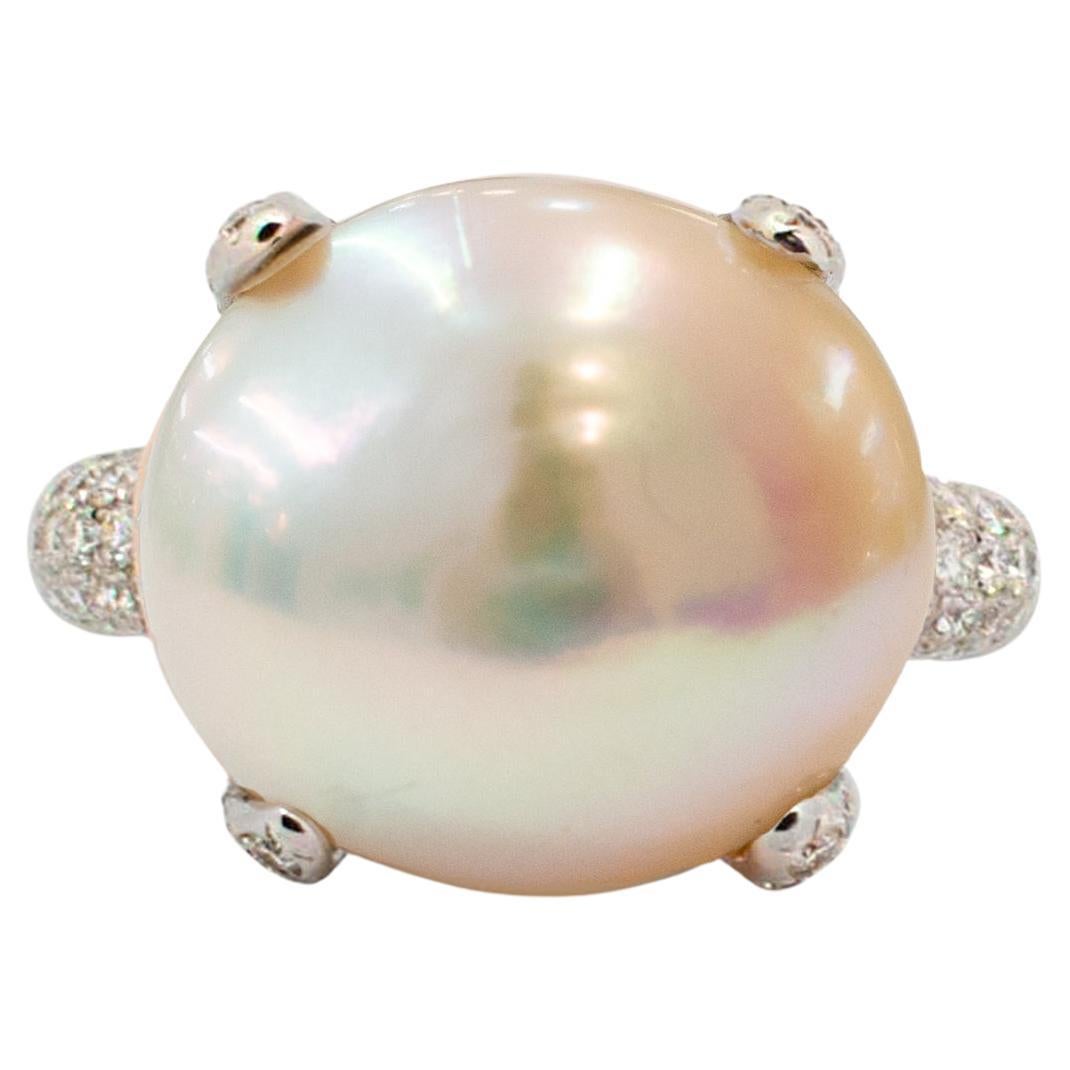 Ladies Vintage 18k White Gold Pearl & Diamonds Cocktail Ring For Sale