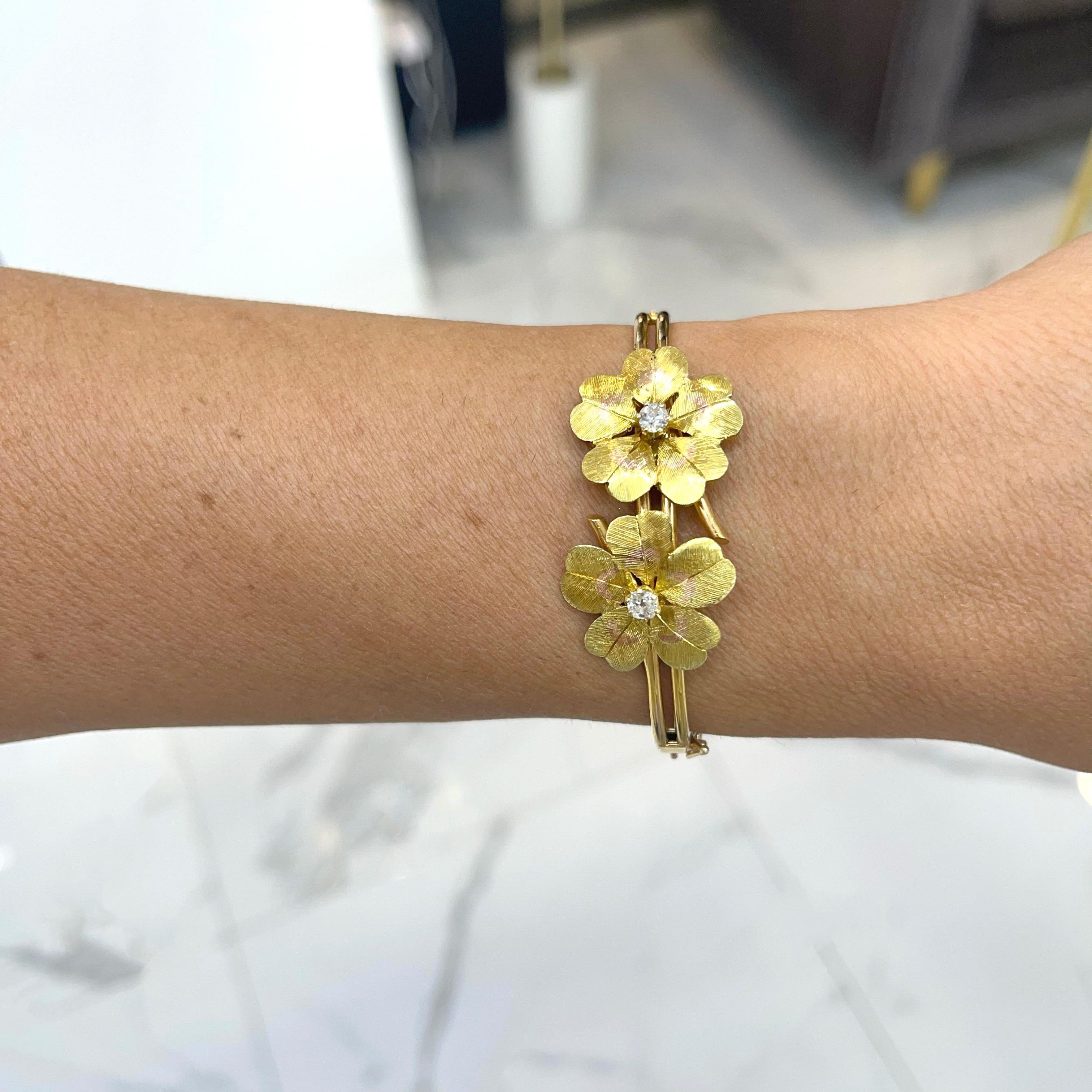 Women's Ladies Vintage 18K Yellow Gold Diamond Flower Bangle Bracelet For Sale