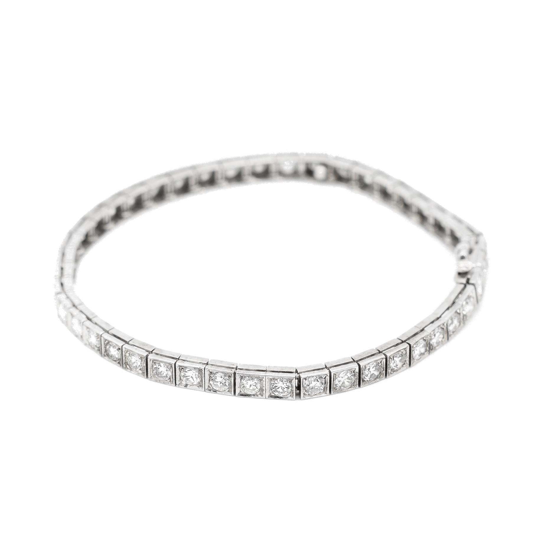 Round Cut Ladies Vintage Antique 14K White Gold 5.72ct. Diamond Tennis Bracelet