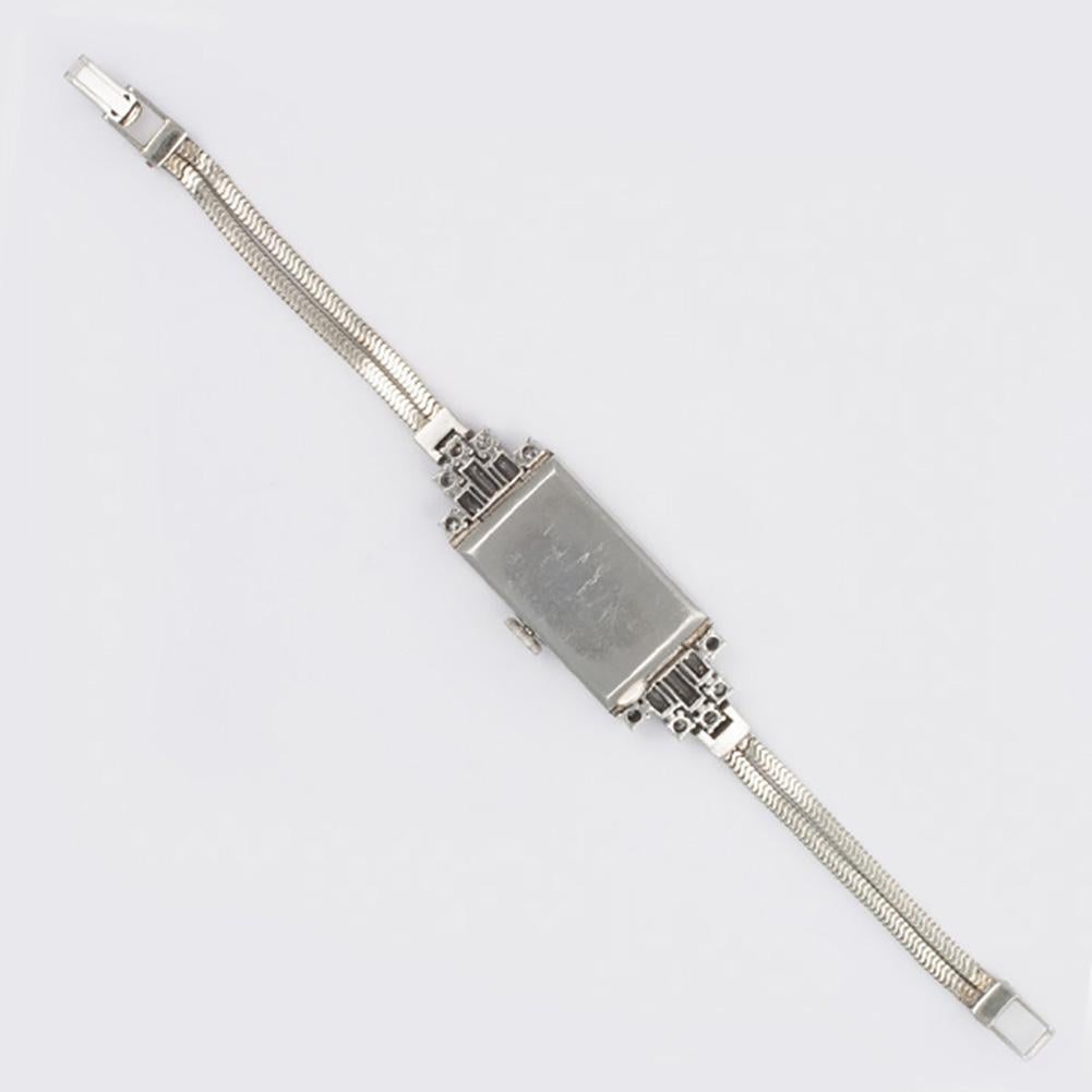 Damen Vintage Art Deco Cocktail Uhr in einem verzierten 18k Weißgold & Diamant im Zustand „Hervorragend“ im Angebot in Surfside, FL