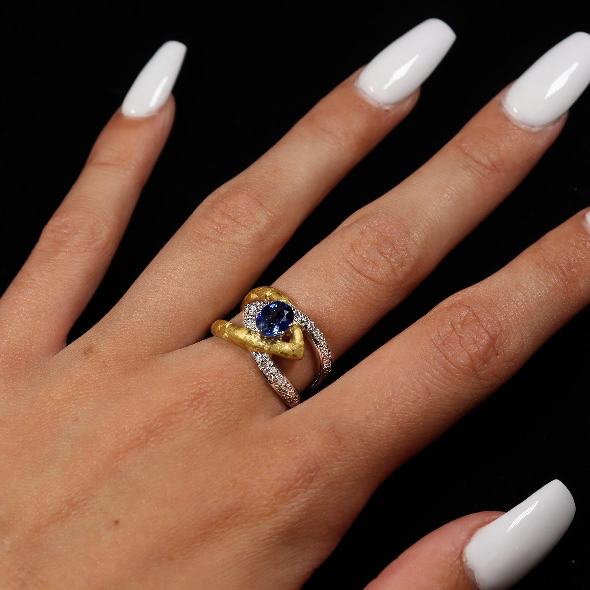Ladies Vintage Cocktail Sapphires and Diamonds 18k Gold Ring For Sale 2