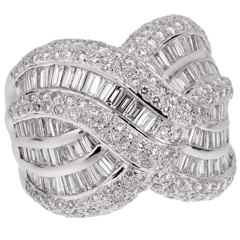 Modren Dinner Rings Modern Ladies White Gold Diamond Cocktail Ring For Sale at 1stDibs