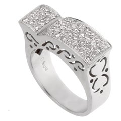 Anillo de cóctel de diamantes de oro blanco para mujer
