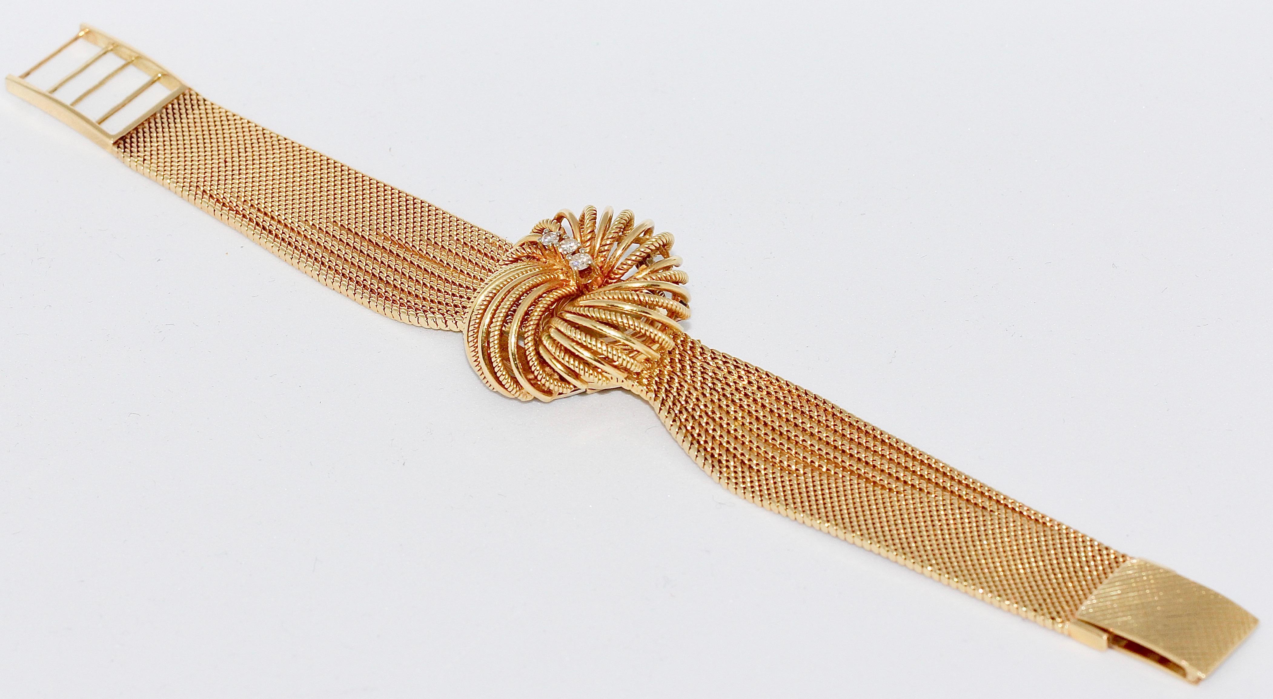 Montre-bracelet pour dames, Universal Genève, or 18 carats avec diamants Bon état - En vente à Berlin, DE