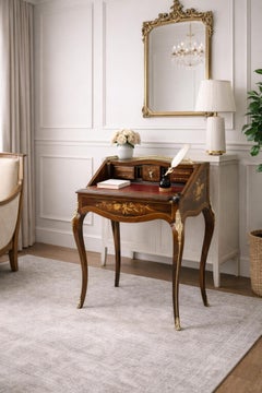 Ladies' Writing Desk From the Early 20th Century in the Style of Louis XV