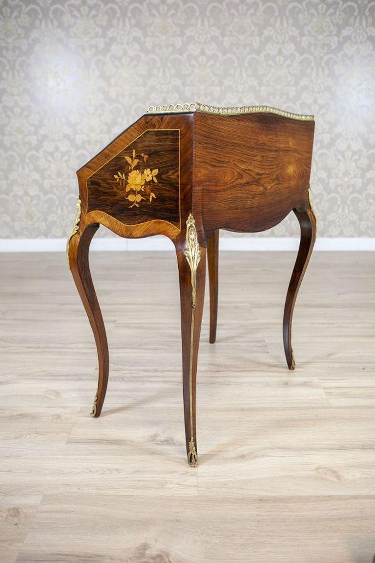 Veneer Ladies' Writing Desk From the Early 20th Century in the Style of Louis XV For Sale