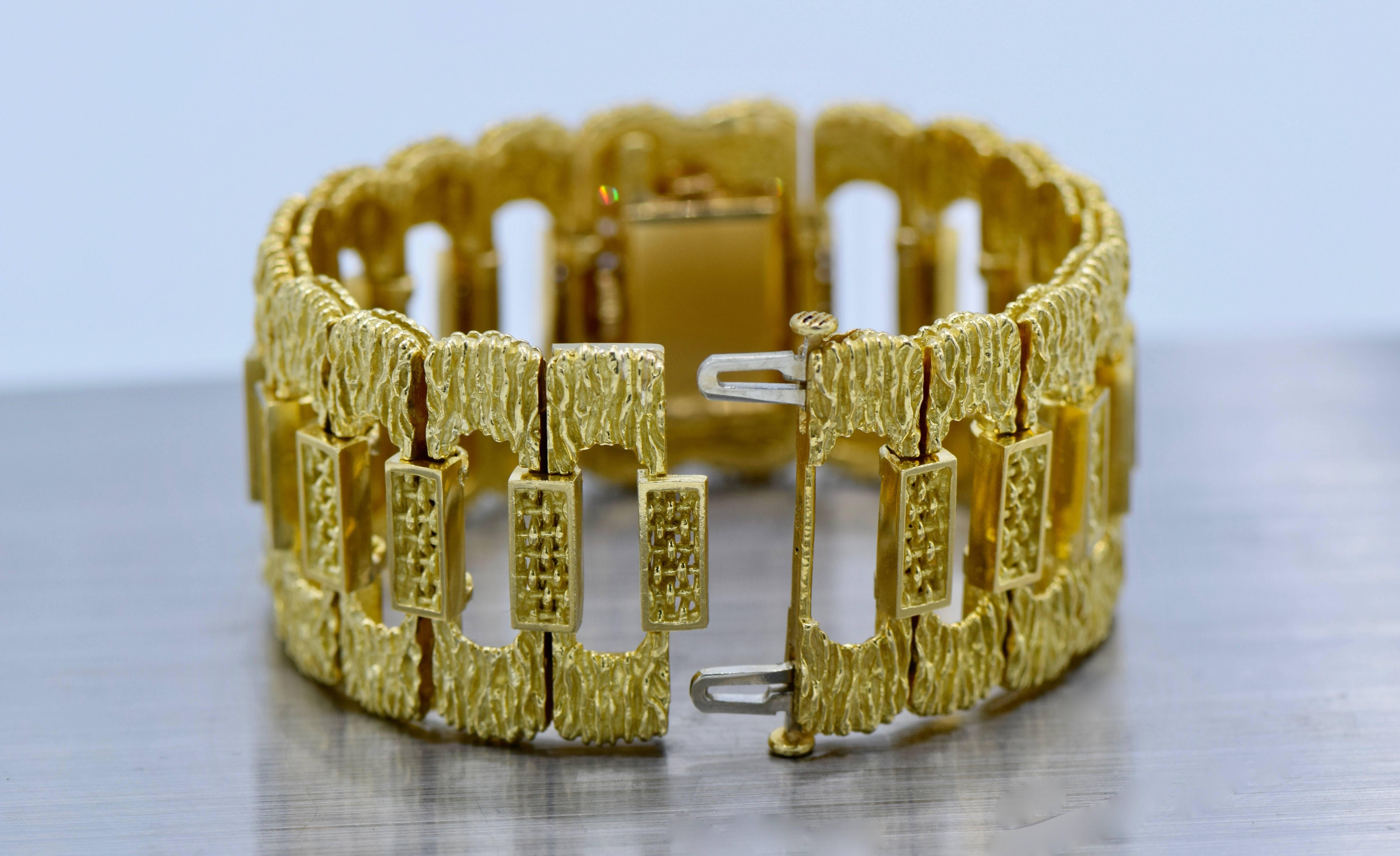 Women's Ladies Yellow Gold Diamond Link Wristwatch For Sale