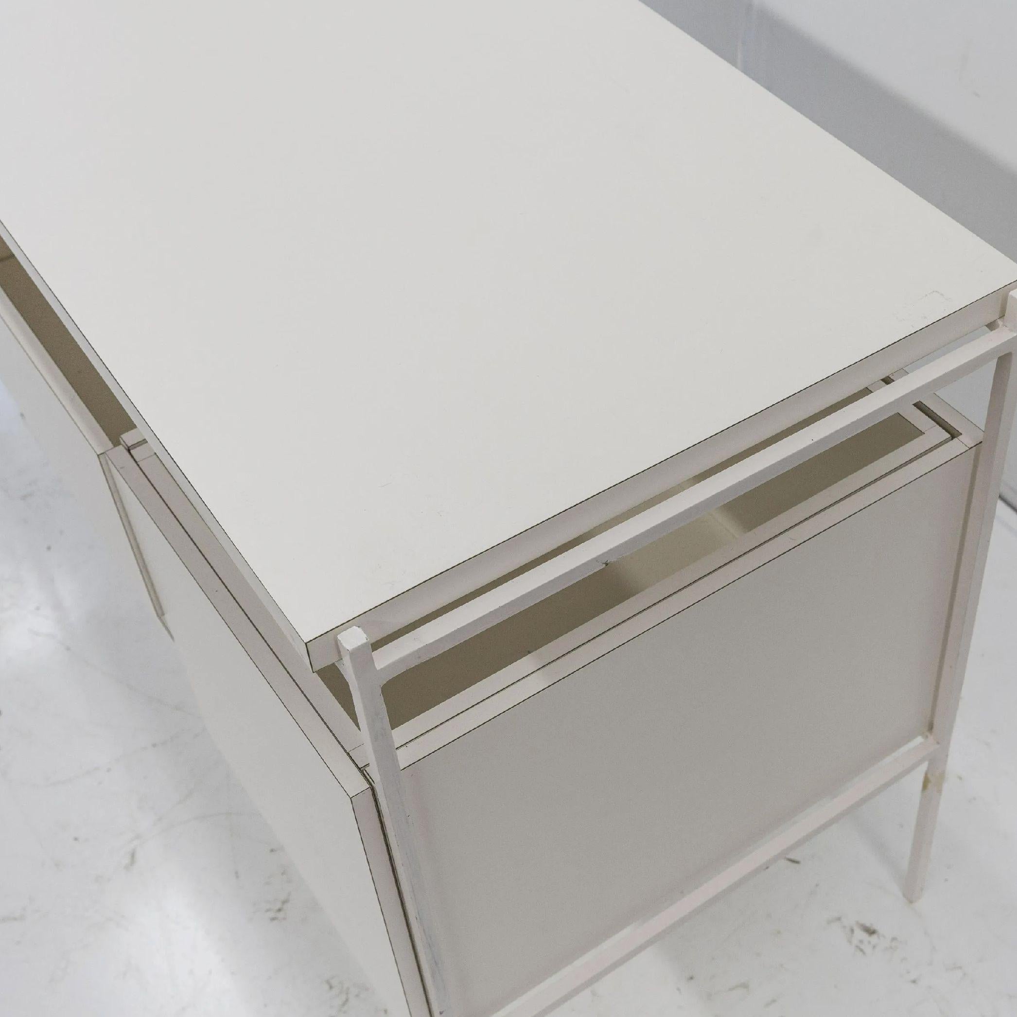 Ladislav Rado White Enameled Steel Modern Desk, Vanity, 1955, Knoll and Drake In Good Condition For Sale In Brooklyn, NY