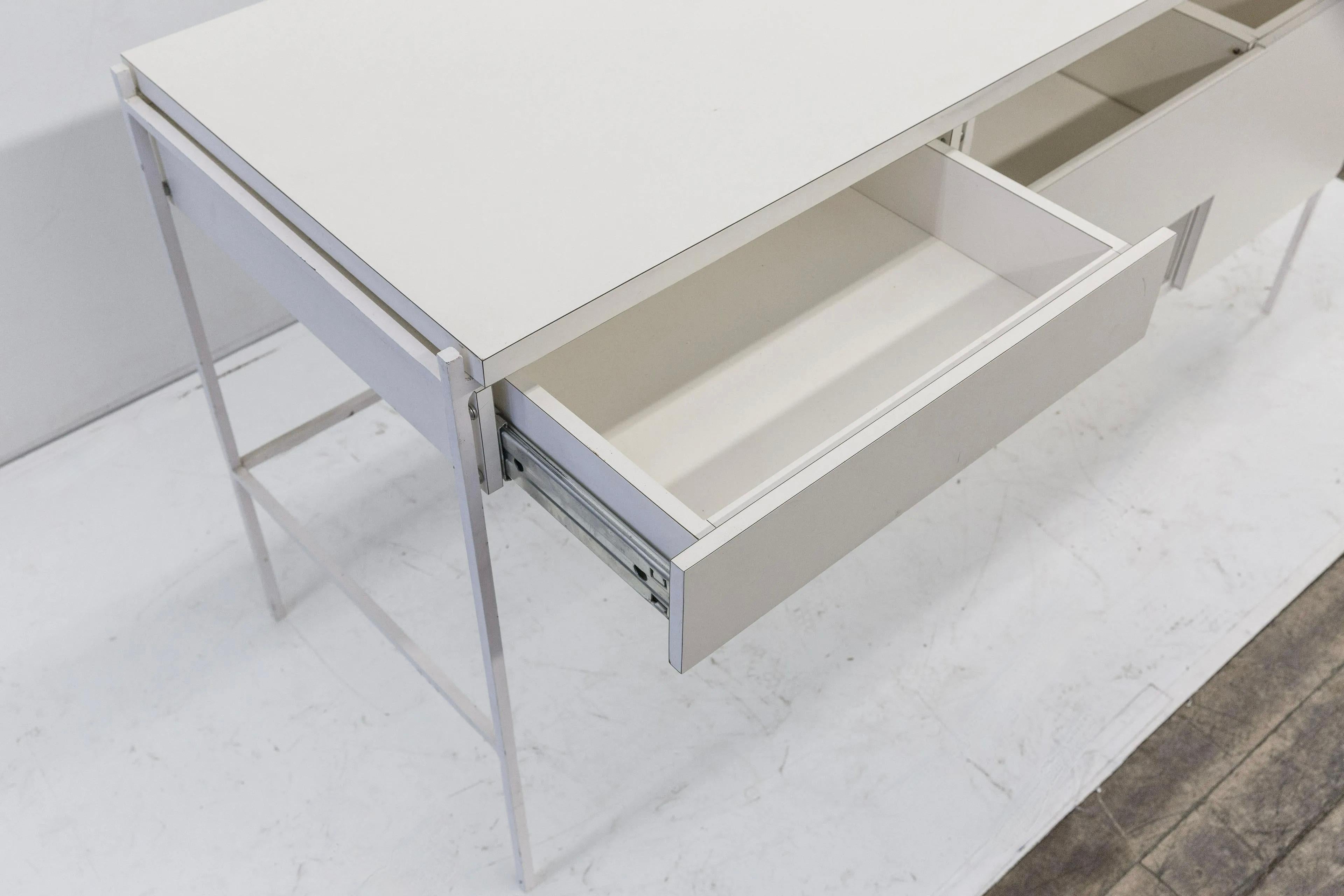 Ladislav Rado White Enameled Steel Modern Desk, Vanity, 1955, Knoll and Drake For Sale 1