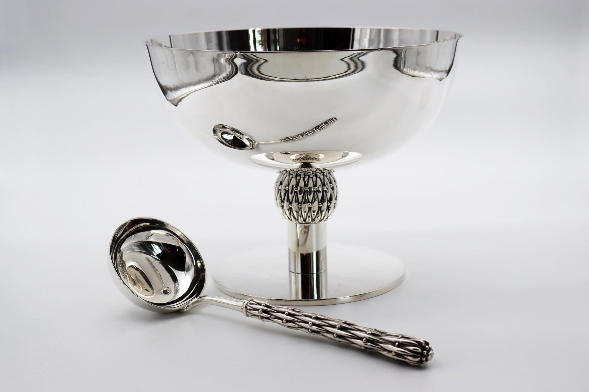 Contemporary Ladle and Large Centerpiece in Silver Bronze For Sale