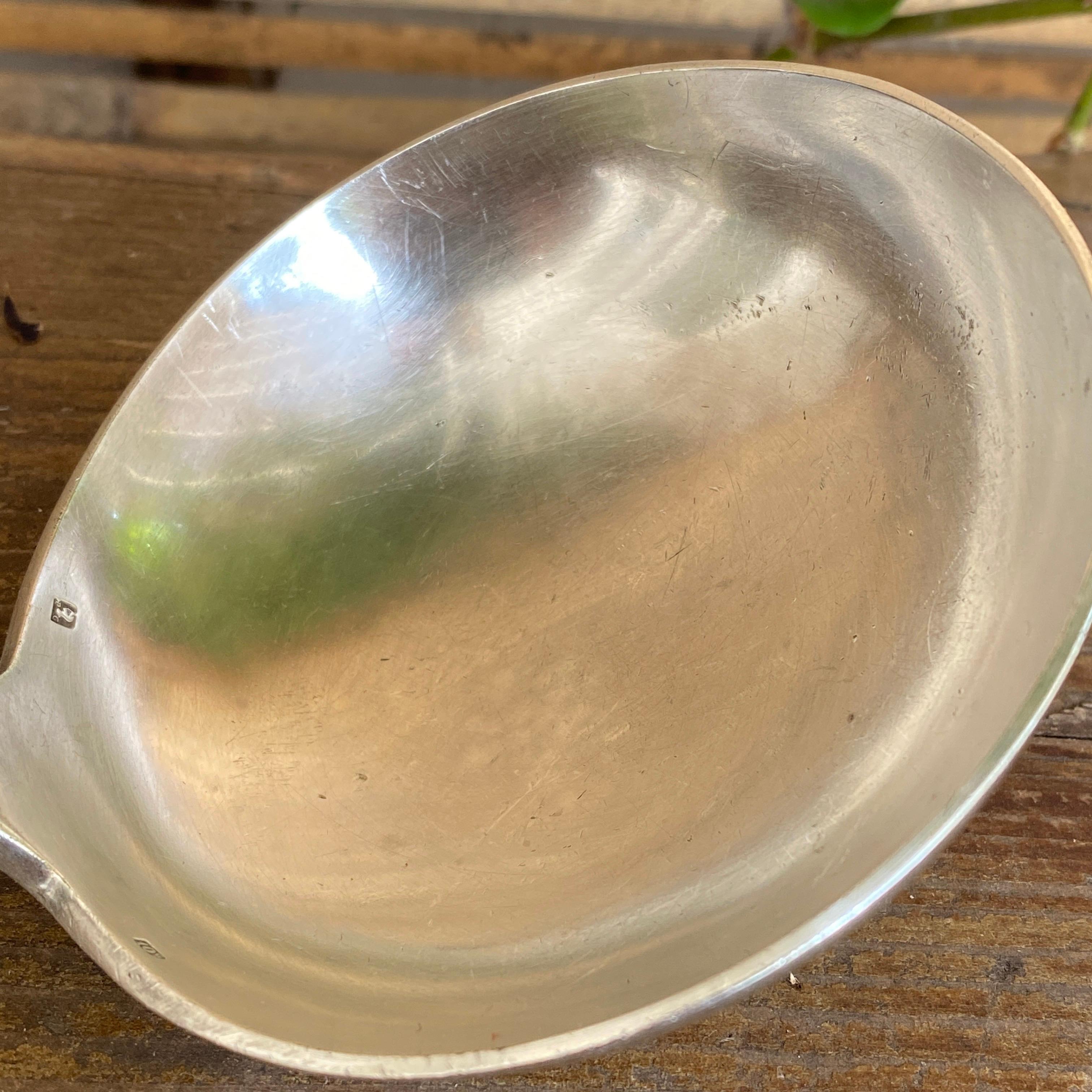 Louche en métal plaqué argent , France XXe siècle Bon état - En vente à Auribeau sur Siagne, FR