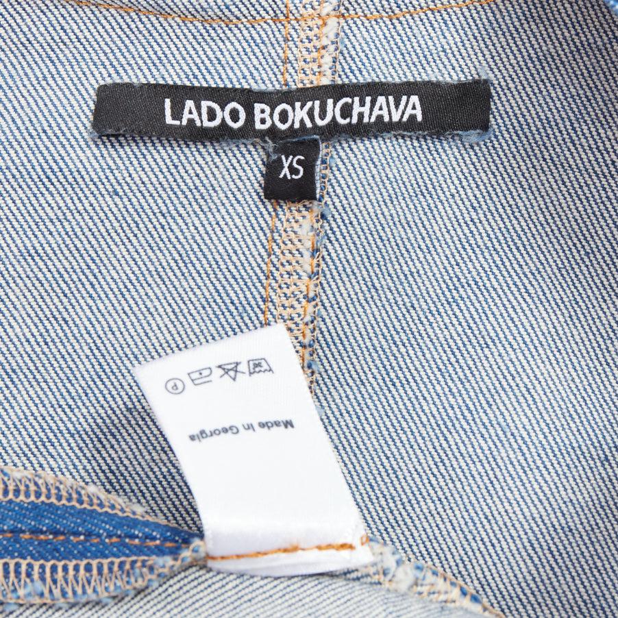 LADO BAKUCHAVA giacca in denim stracciato blu con cravatta XS in vendita 3