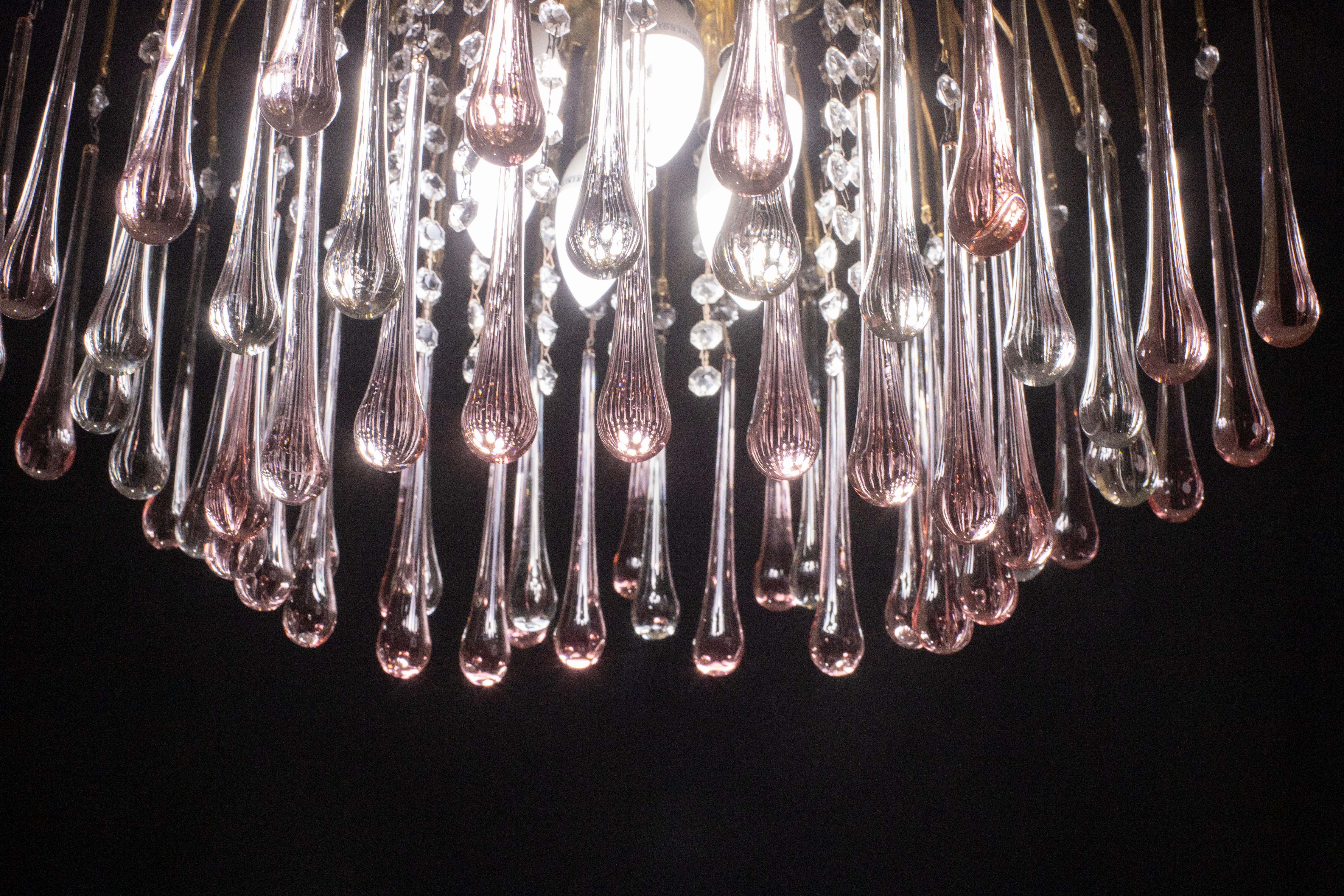 Lady Barbara, Murano Chandelier Pink and White Drops, Venini Style, 1970s For Sale 4