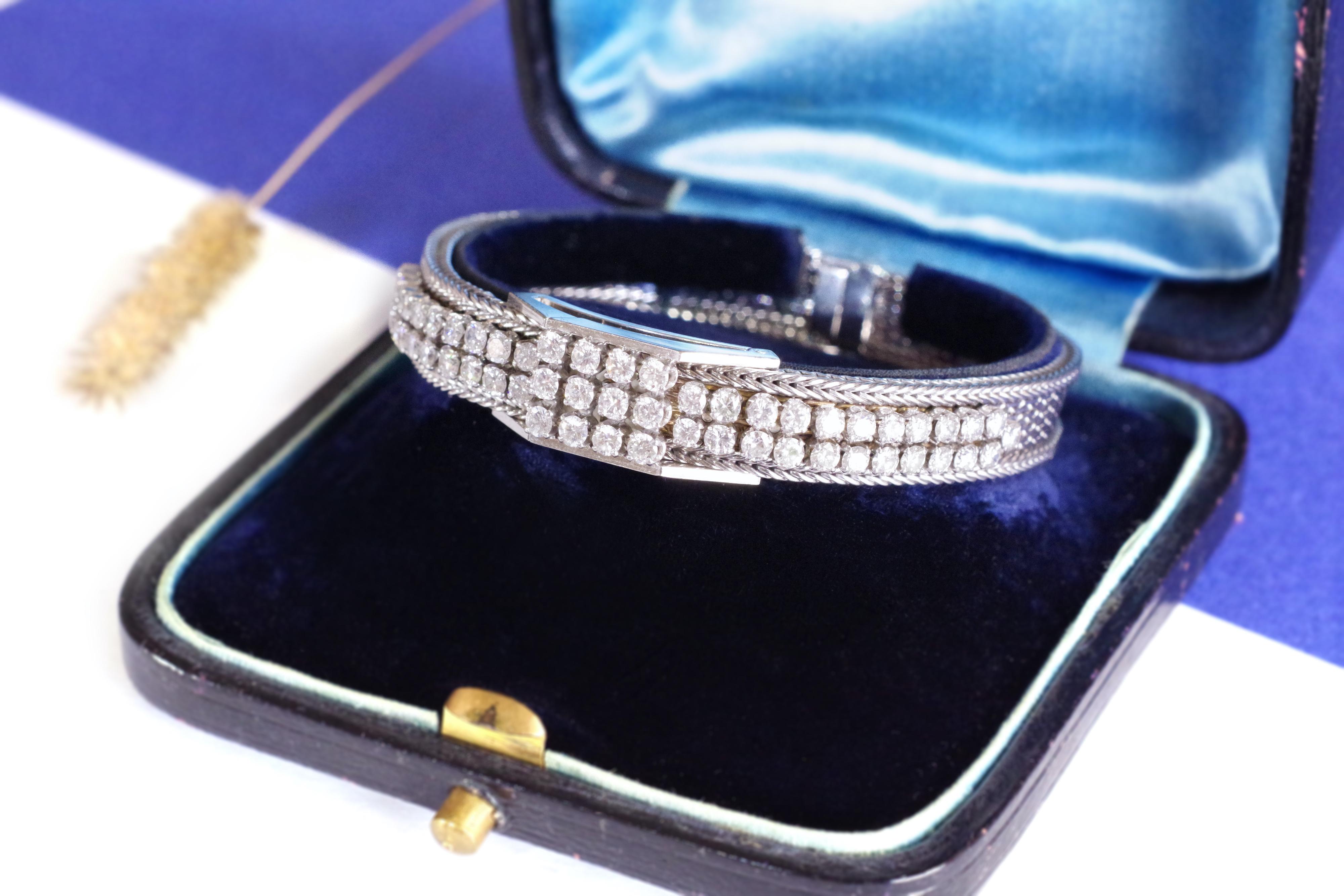 Lady Bracelet Diamond Concealed Watch by Blancpain, 18k Gold and Platinum, 1970 For Sale 2