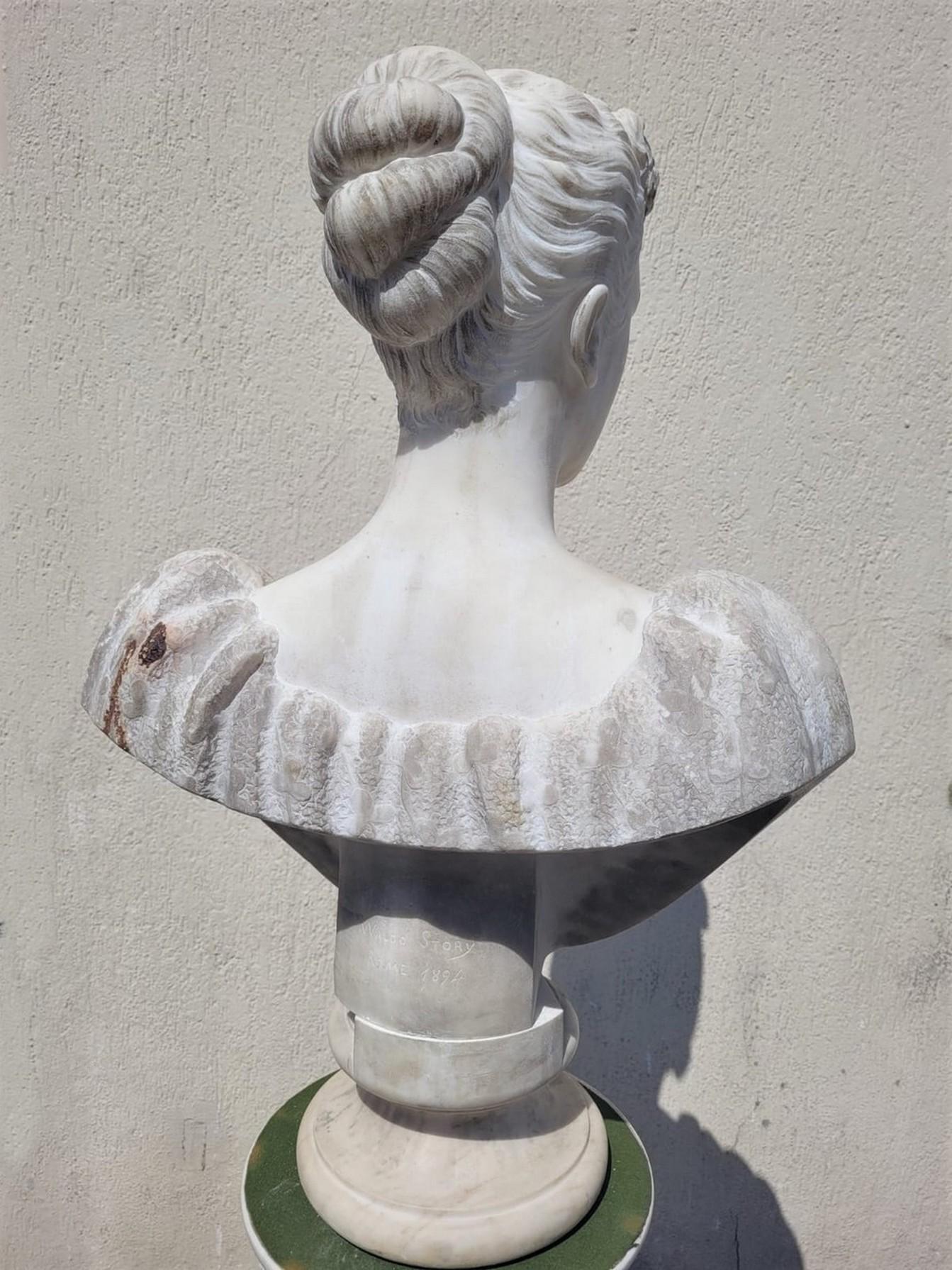 Large white marble bust of a noble lady: the facial features are fine, the hair up in a bun, the low-cut dress

Bust on a pedestal base

Signature on the back: Waldo Story, Rome 1894

Thomas Waldo Story is an American artist 1854-1915 , sculptor,