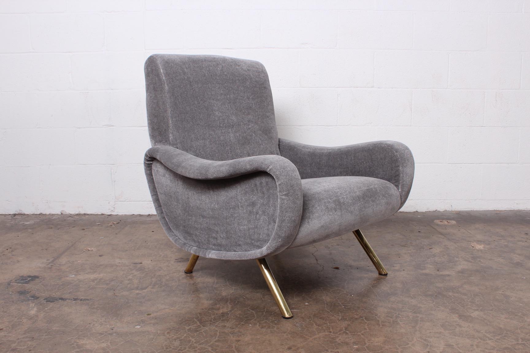 Ein von Marco Zanuso für Arflex entworfener und mit Mohair bezogener Stuhl 