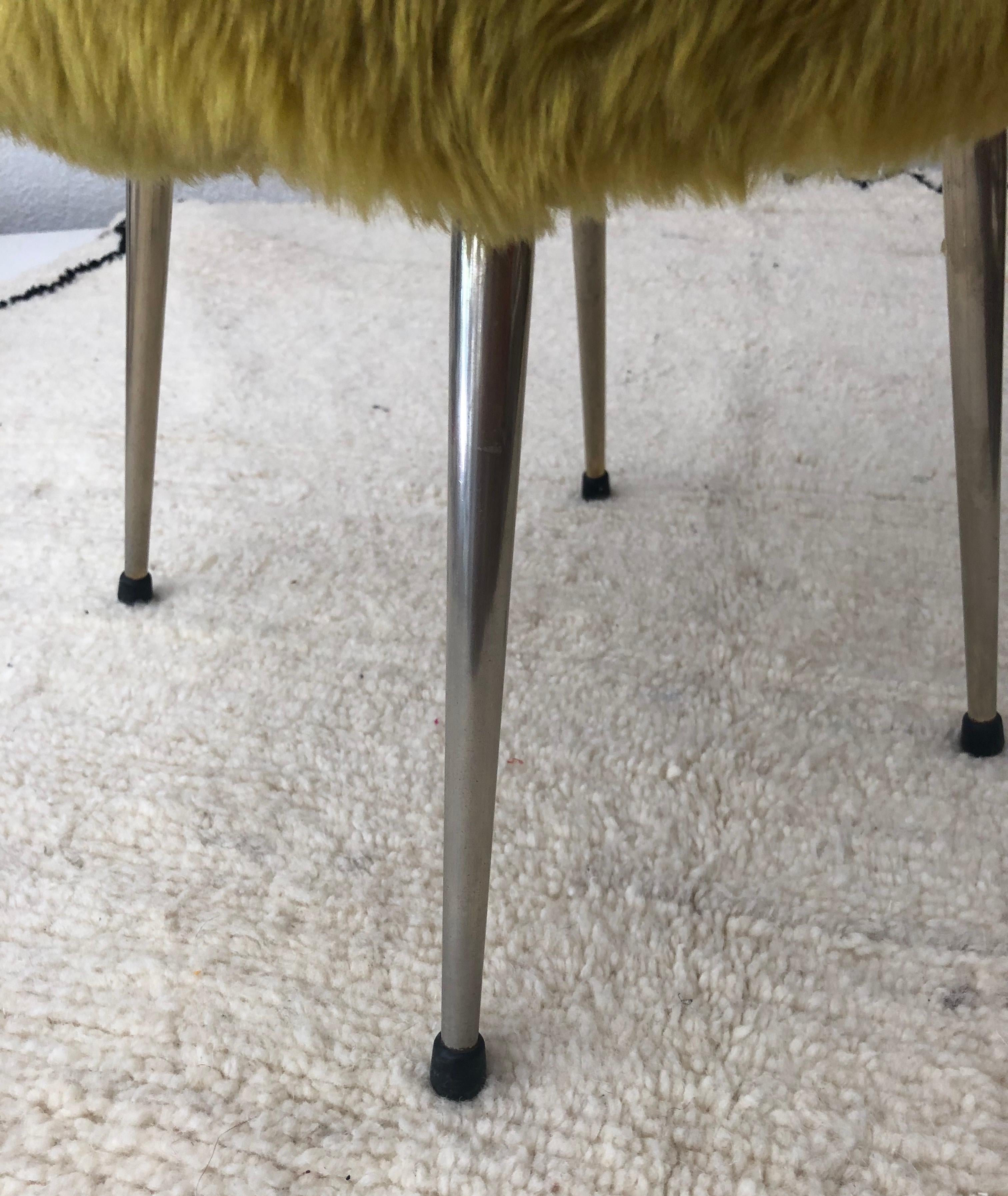 Metal Lady Chair Mid-Century Modern Style in Green Sheep Wool