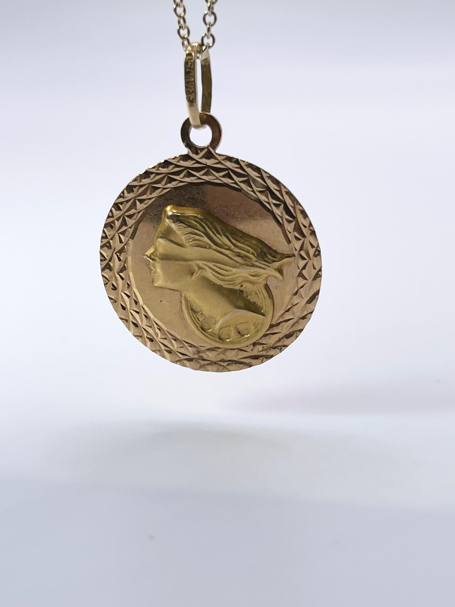 Lady head pendant necklace in 18KT yellow gold, 29mm x 14mm diameter of the pendant. Comes with chain!

GRAM WEIGHT: 5.57gr
GOLD: 18KT yellow gold


WHAT YOU GET AT STAMPAR JEWELERS:
Stampar Jewelers, located in the heart of Jupiter, Florida, is a