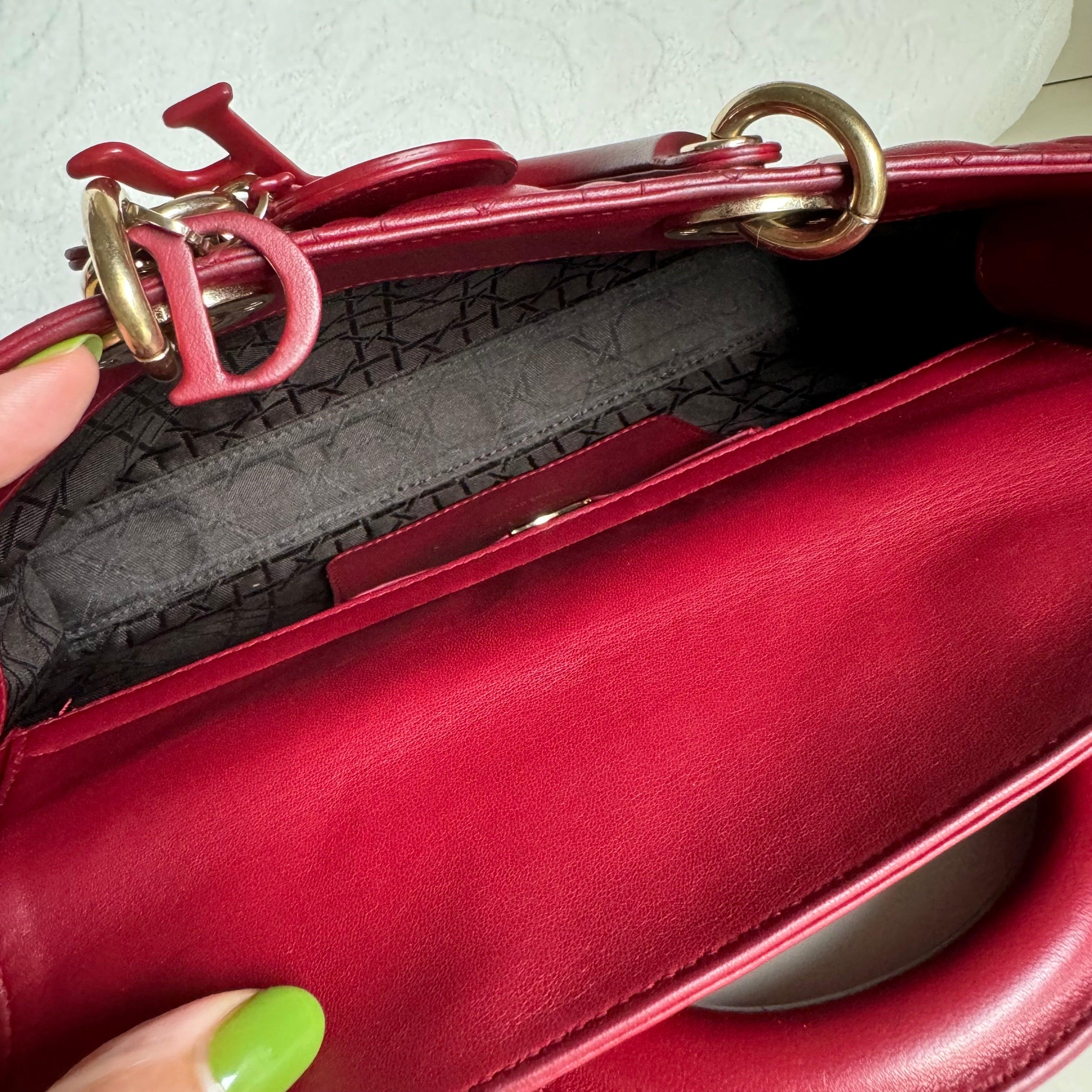 Lady D-Joy Medium Handbag Burgundy Lambskin Cannage Leather, 2016 For Sale 11