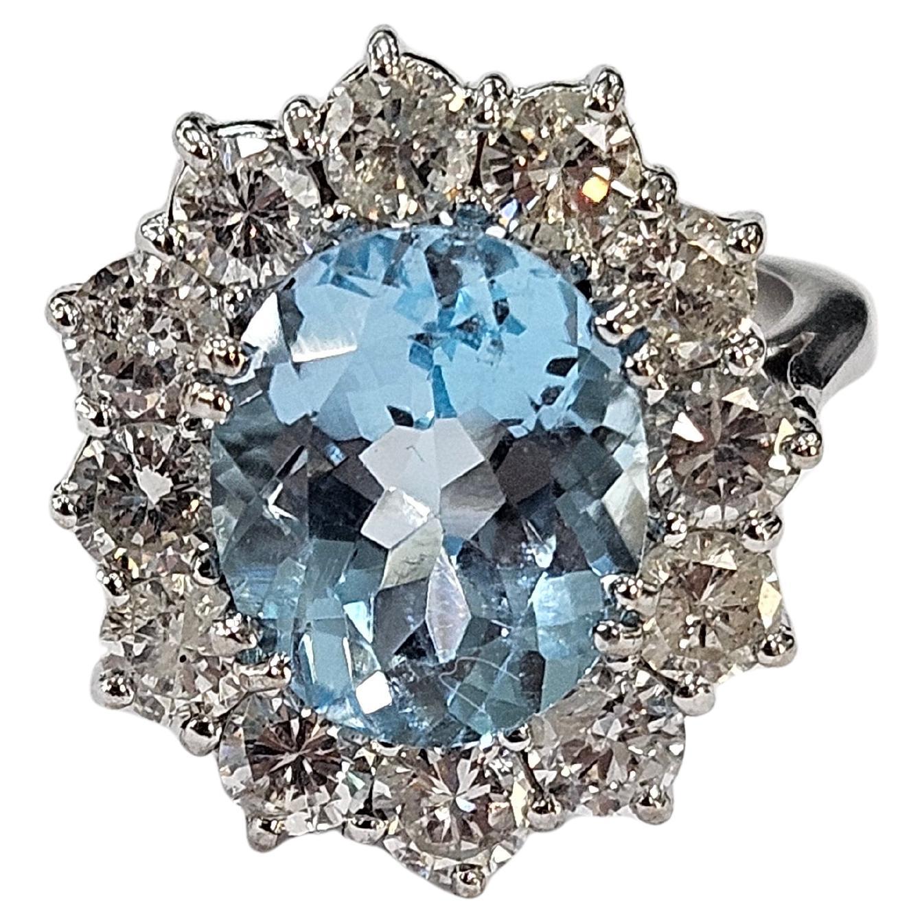 Lady Di  Anello a grappolo  Topazio cielo e  Diamante da 2,50 Ctw. Oro bianco 18 carati In condizioni Nuovo in vendita a MADRID, ES