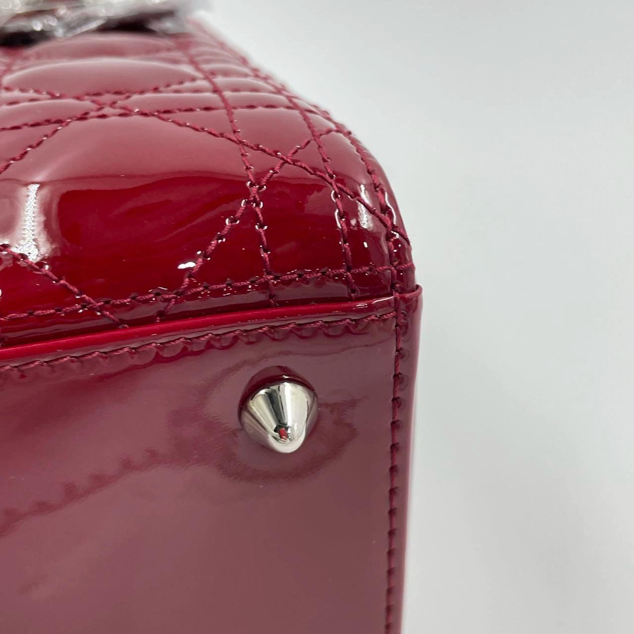 Lady Dior 2017 Medium Burgundy Patent Leather Handbag Adjustable Strap For Sale 13