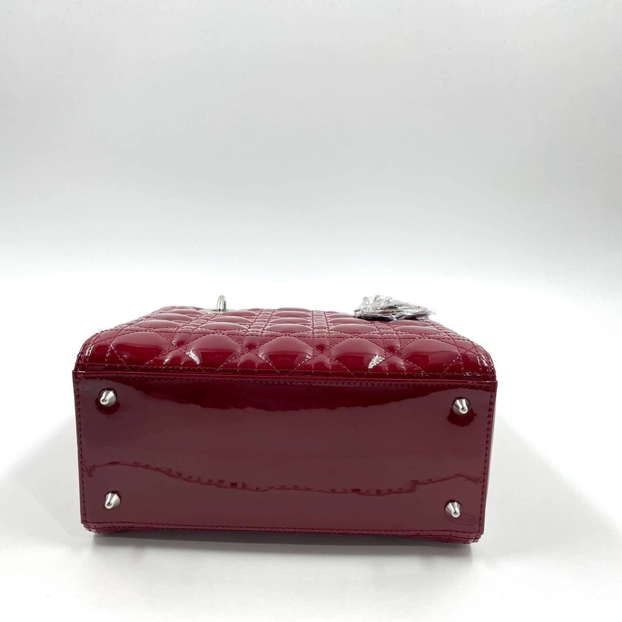 Lady Dior 2017 Medium Burgundy Patent Leather Handbag Adjustable Strap For Sale 3