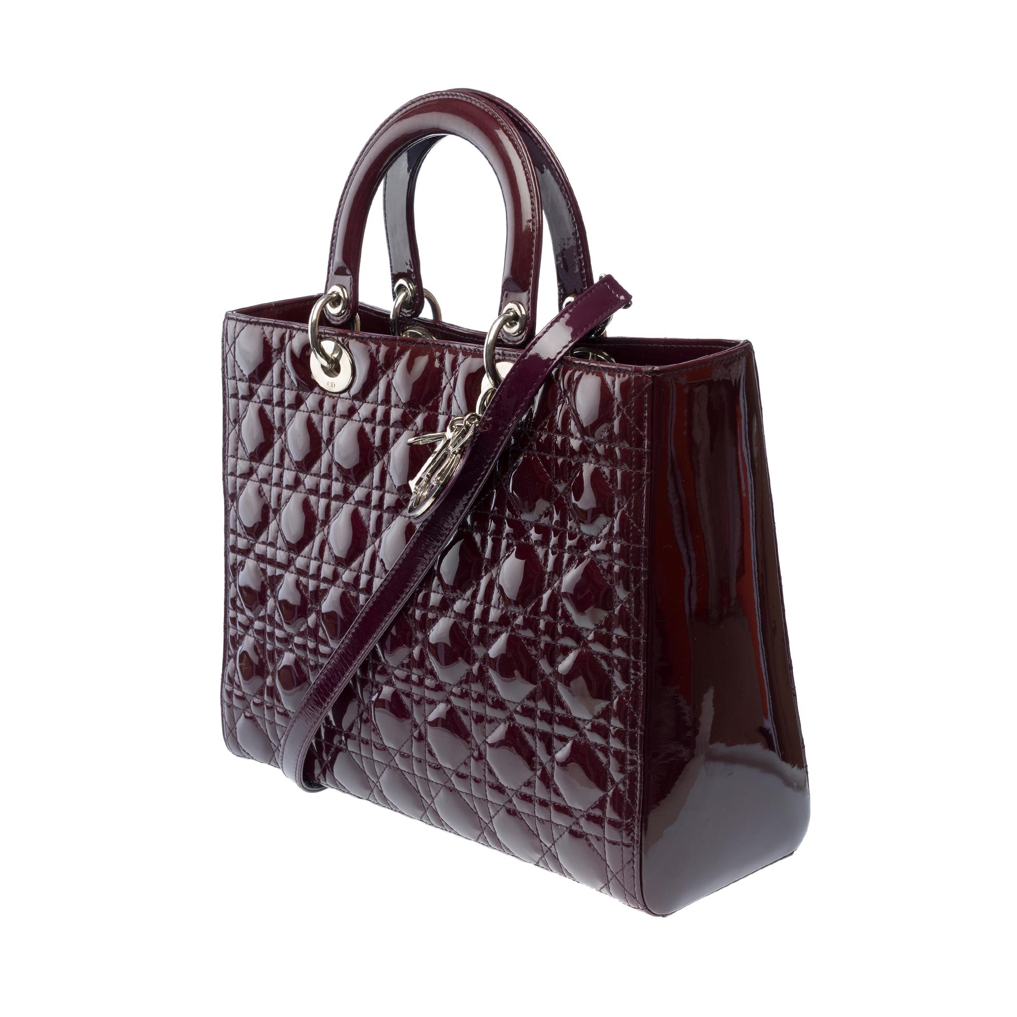 Lady Dior GM ( large size) handbag strap in Purple patent leather, PHW In Good Condition For Sale In Paris, IDF