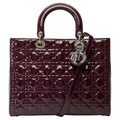 Lady Dior GM ( large size) handbag strap in Purple patent leather, PHW