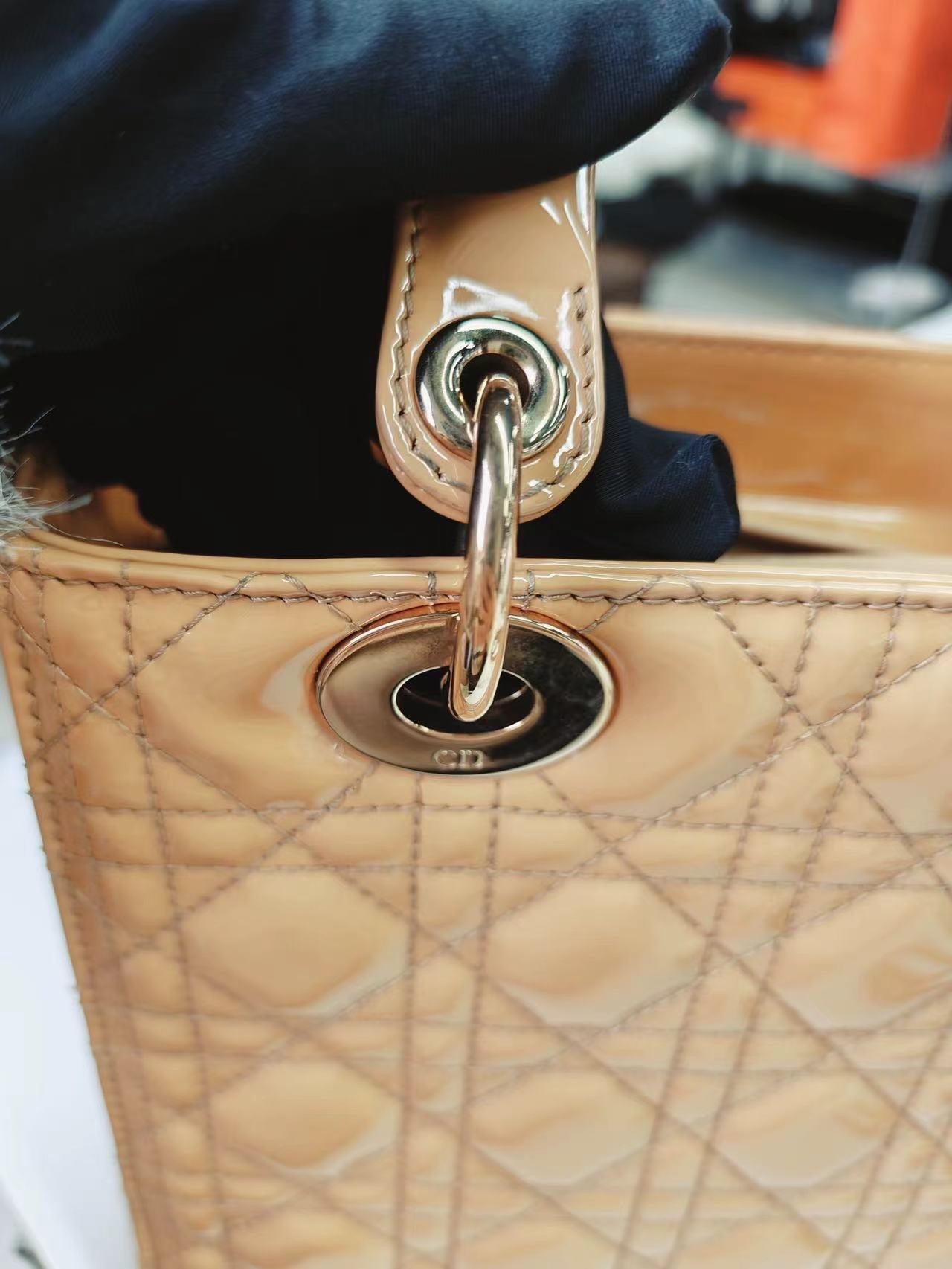 Lady Dior Medium Beige Patent Leather with Silver-tone Hardware For Sale 9