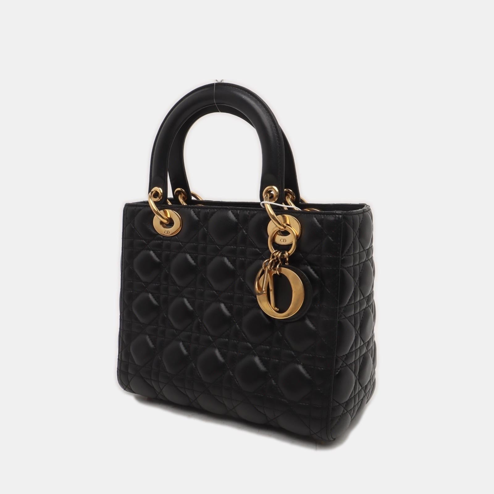 Lady Dior Medium Handbag Black Lambskin Leather Gold Hardware In Good Condition For Sale In AUBERVILLIERS, FR