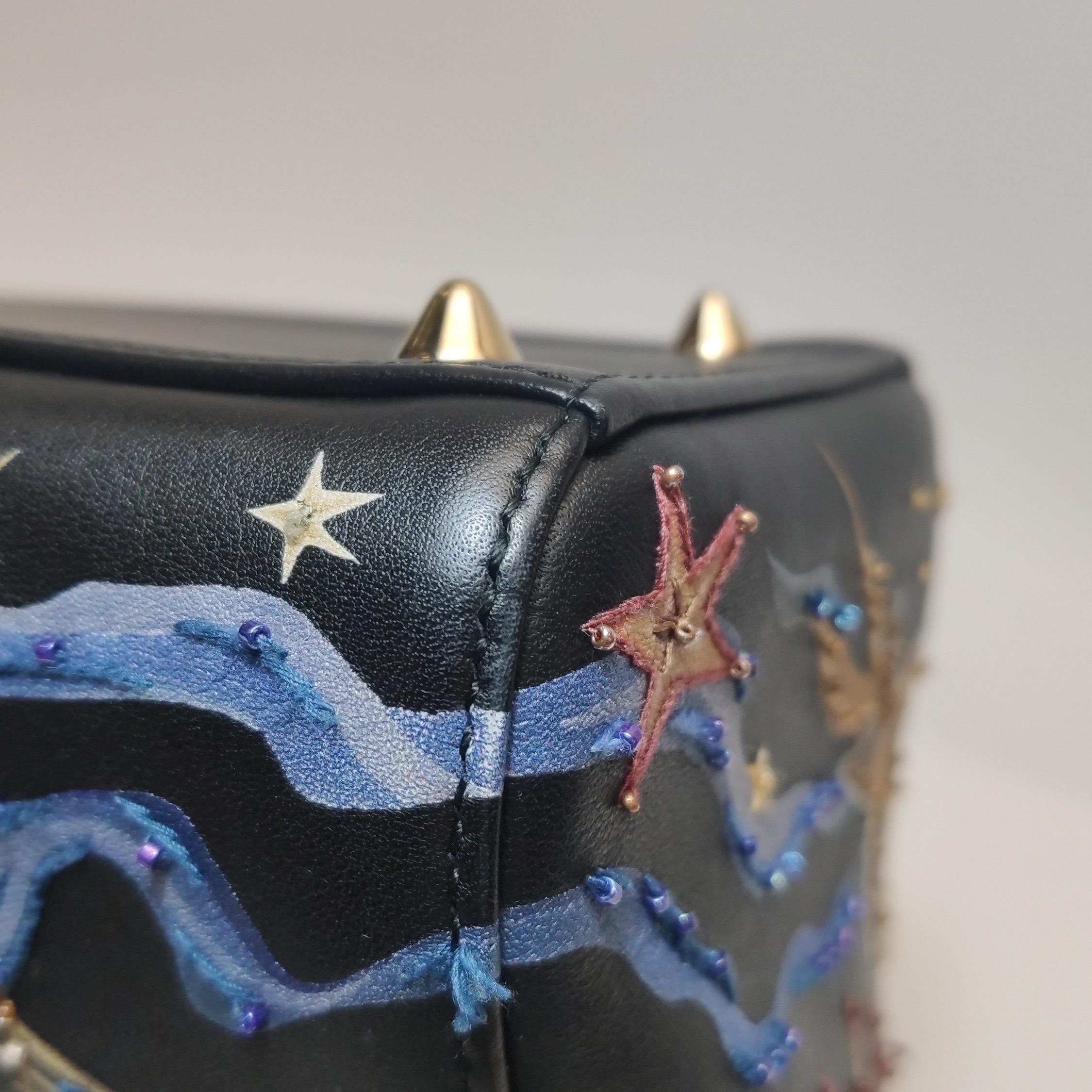 Lady Dior Medium Nature Ballett Star Embroidery Handtasche aus schwarzem Kalbsleder in Gold HW im Angebot 10