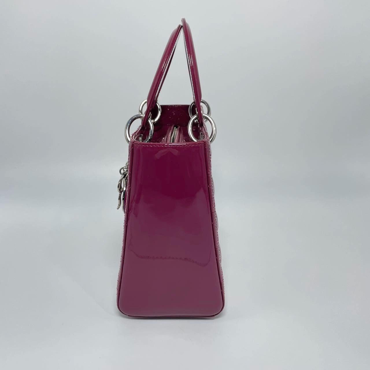 Lady Dior Medium Purple Patent Leather Handbag In Good Condition In AUBERVILLIERS, FR