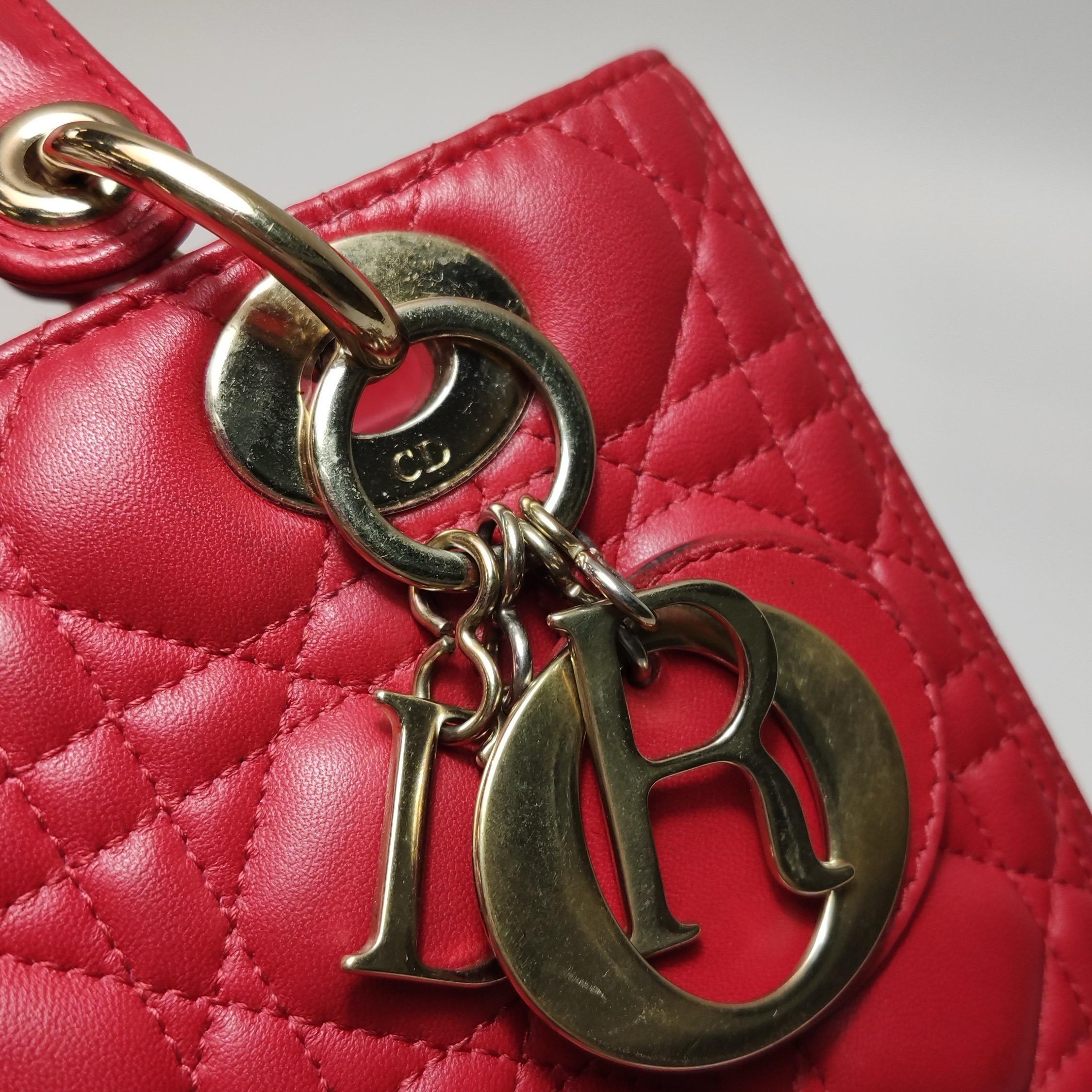Lady Dior Medium Rot Lammfell Leder Gold Hardware Lederband 2014 im Angebot 7
