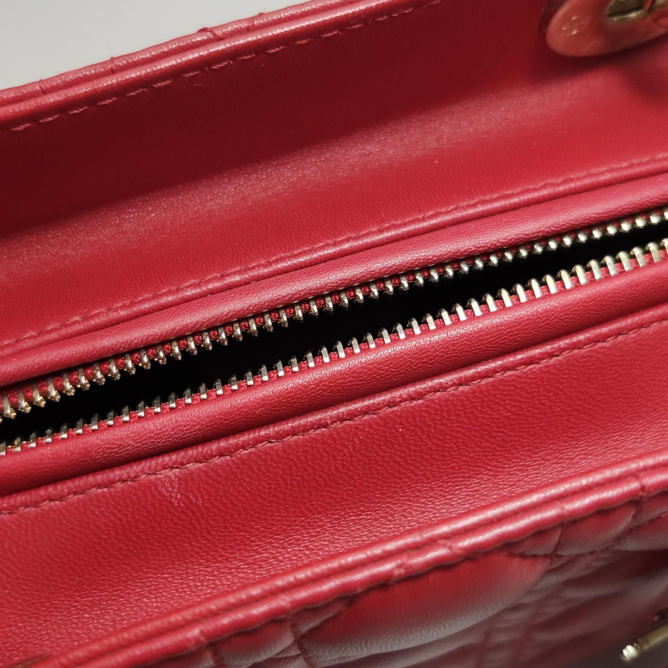 Lady Dior Medium Rot Lammfell Leder Gold Hardware Lederband 2014 im Angebot 16