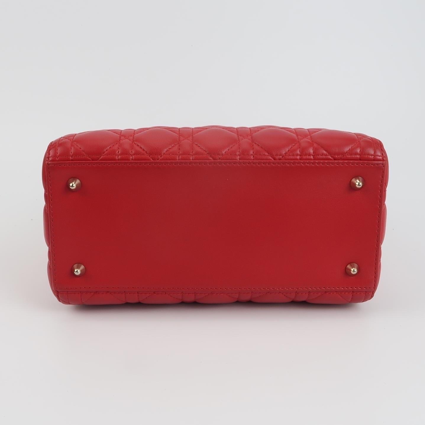 Lady Dior Medium Rot Lammfell Leder Gold Hardware Lederband 2014 im Angebot 1