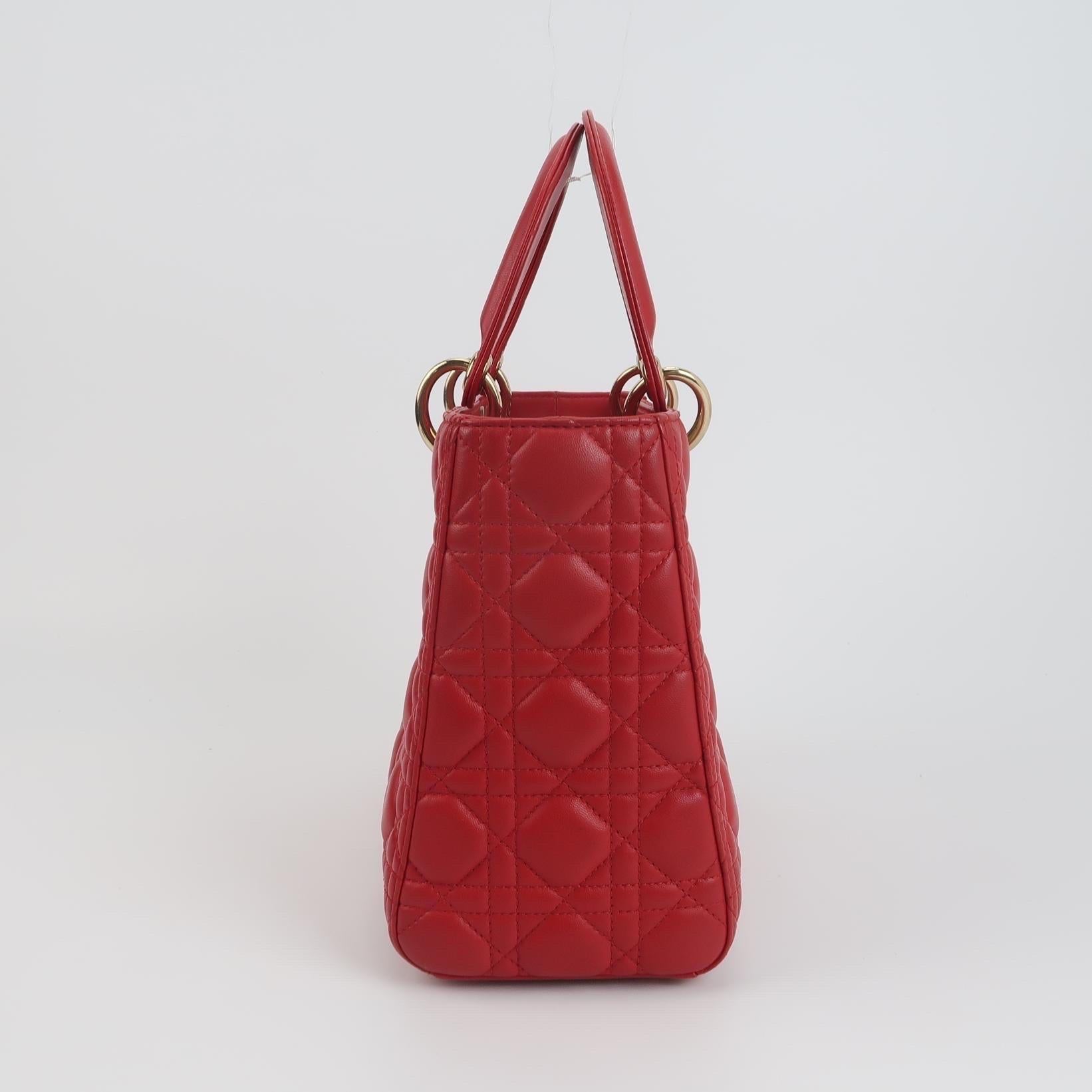 Lady Dior Medium Rot Lammfell Leder Gold Hardware Lederband 2014 im Angebot 2