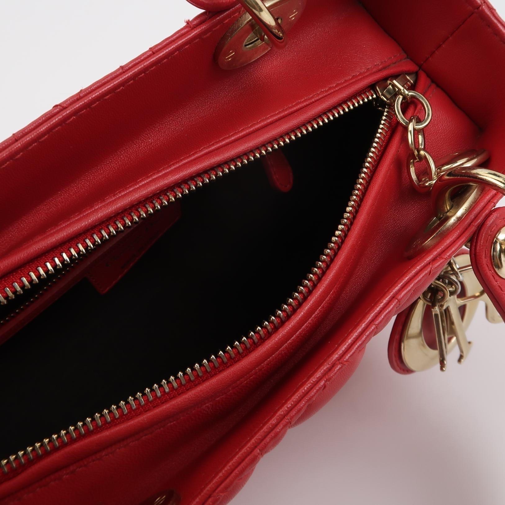 Lady Dior Medium Rot Lammfell Leder Gold Hardware Lederband 2014 im Angebot 3