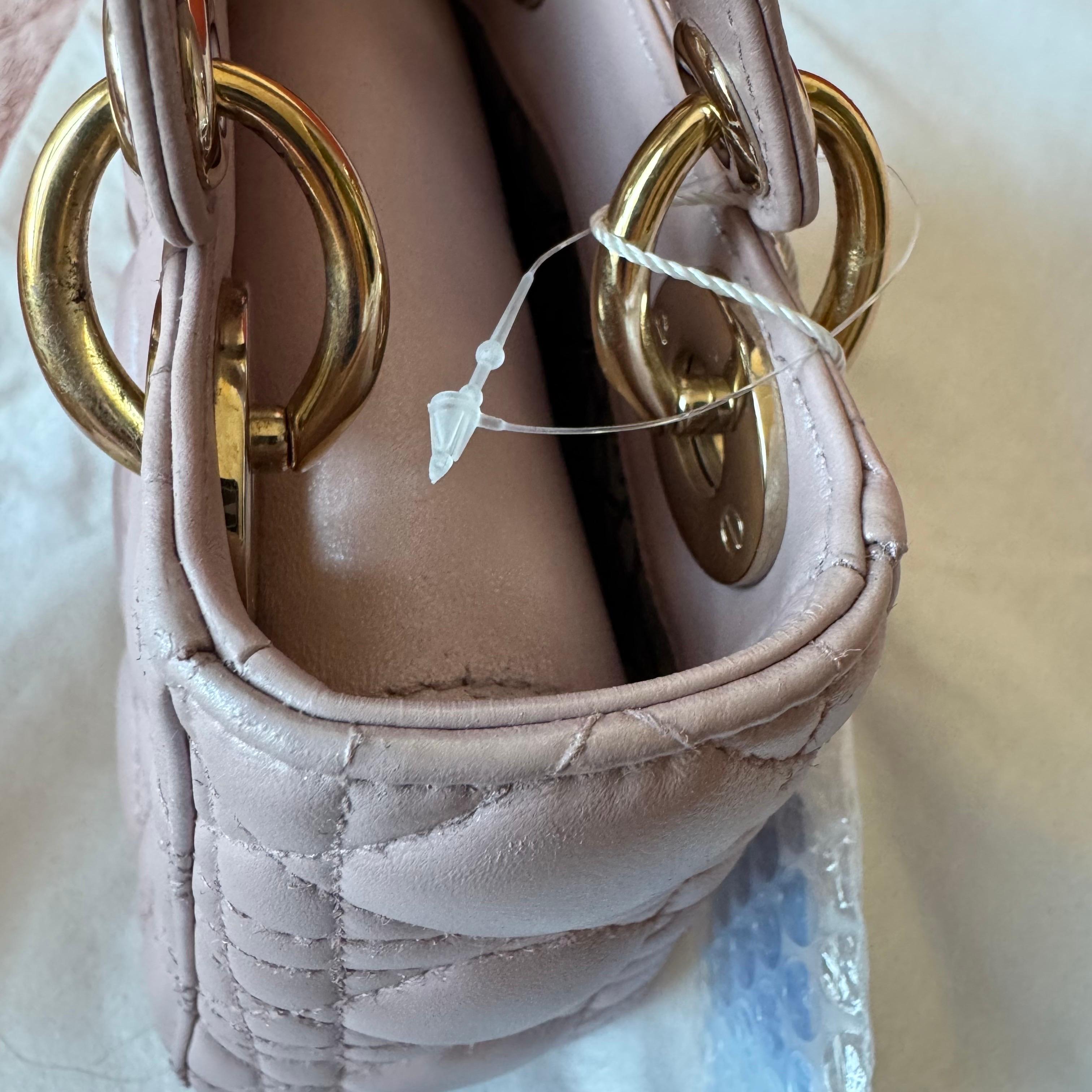 Lady Dior Mini 2016 in pelle di agnello rosa perlato con tracolla a catena in oro HW in vendita 7