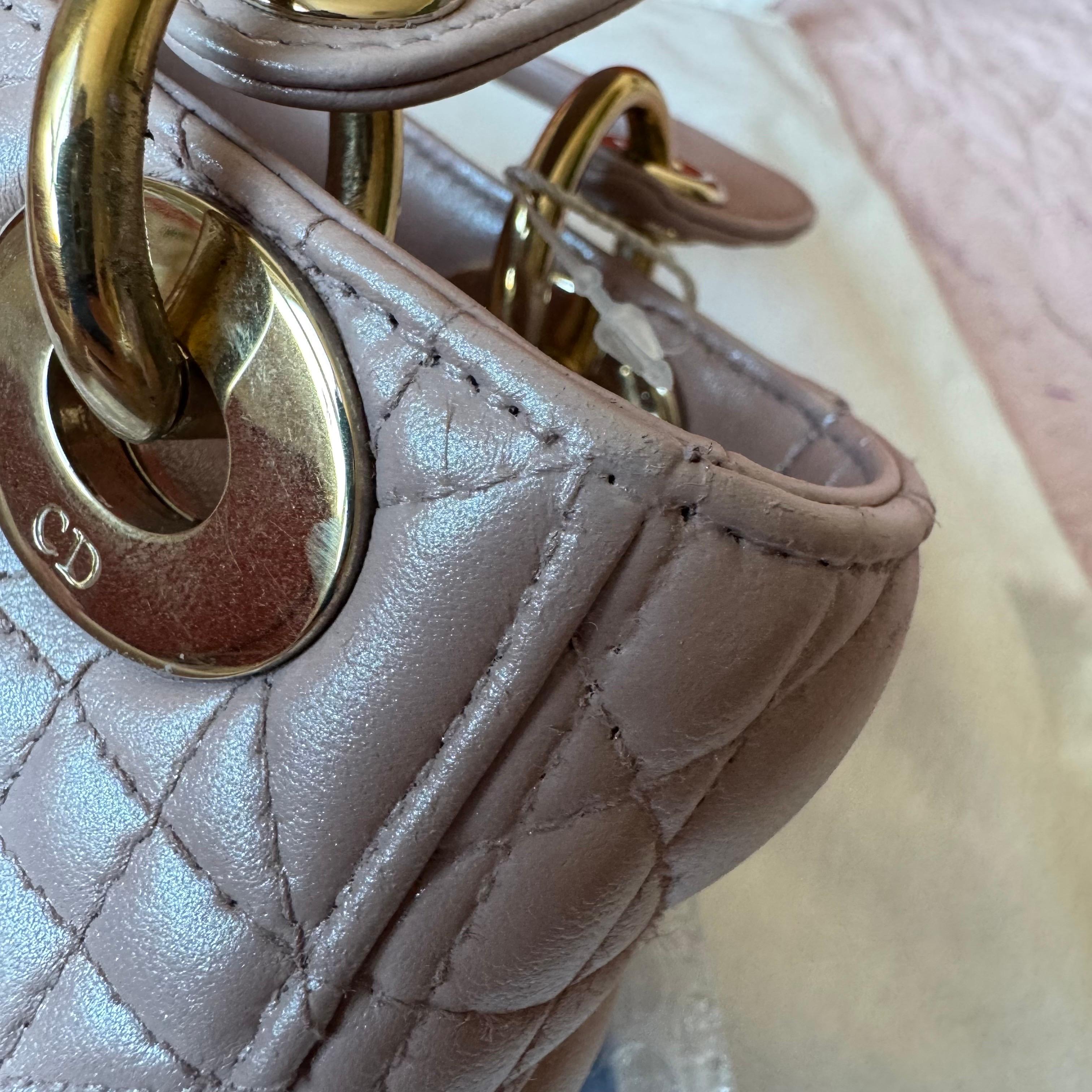 Lady Dior Mini 2016 in pelle di agnello rosa perlato con tracolla a catena in oro HW in vendita 10