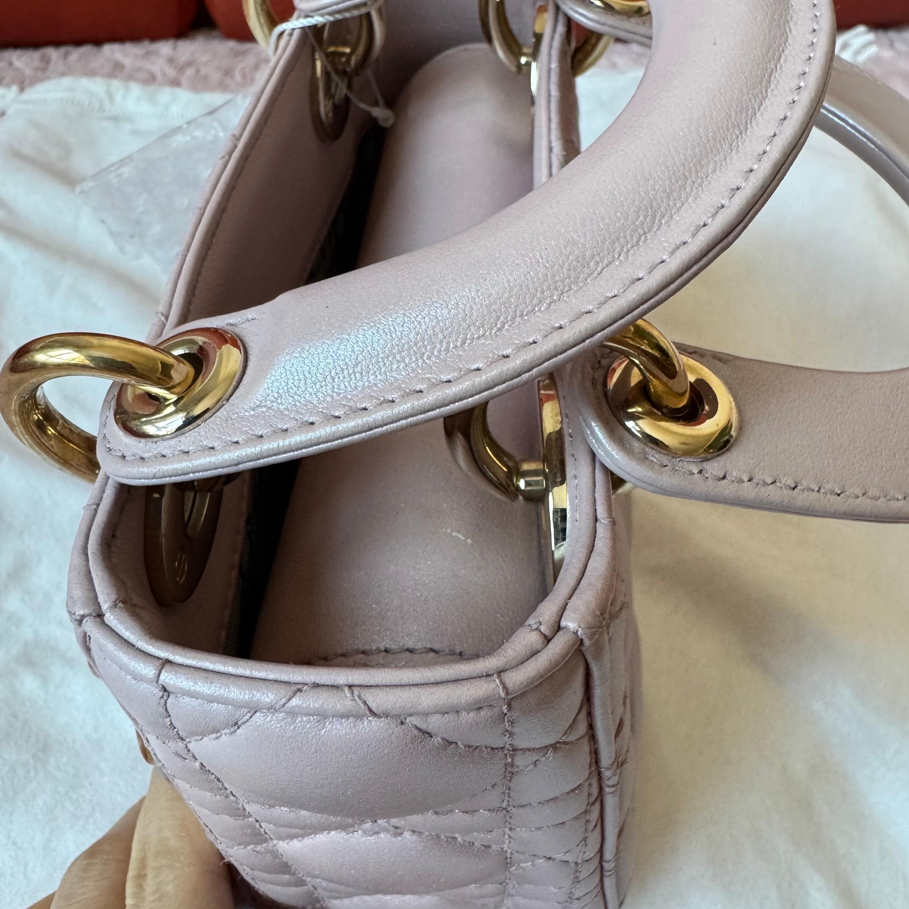 Lady Dior Mini 2016 in pelle di agnello rosa perlato con tracolla a catena in oro HW in vendita 12