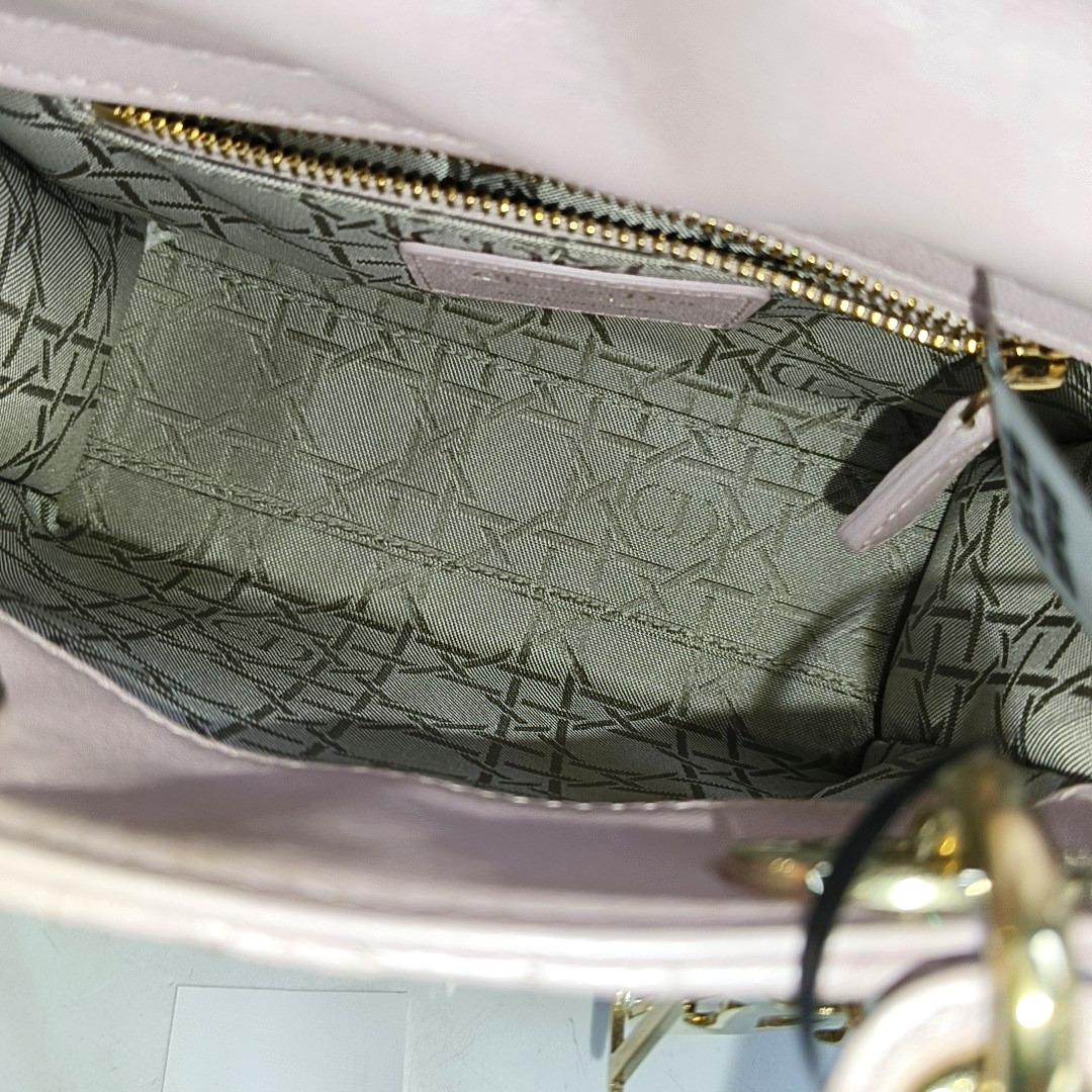 Lady Dior Mini 2020 Pearlescent Pink Lambskin Leather Gold HW Chain Strap In Fair Condition In AUBERVILLIERS, FR