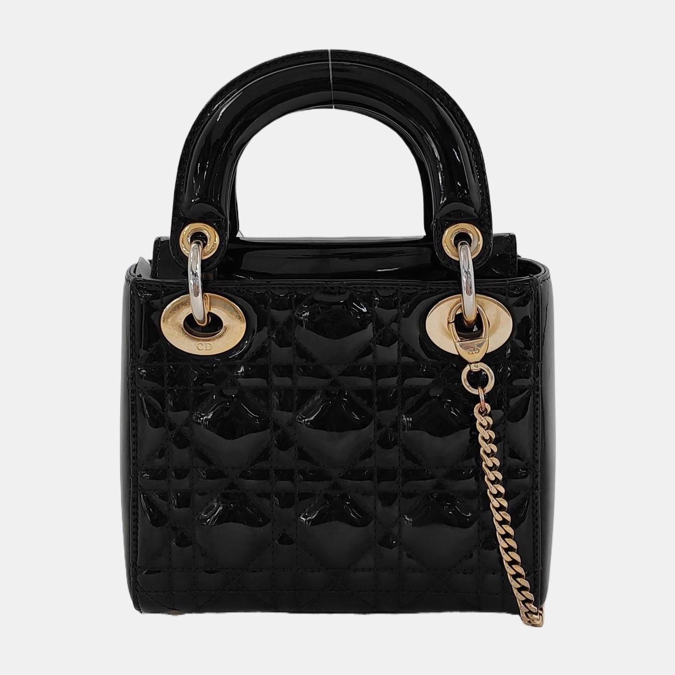 Lady Dior Mini Borsa in vernice nera con tracolla a catena in oro In condizioni buone in vendita a AUBERVILLIERS, FR