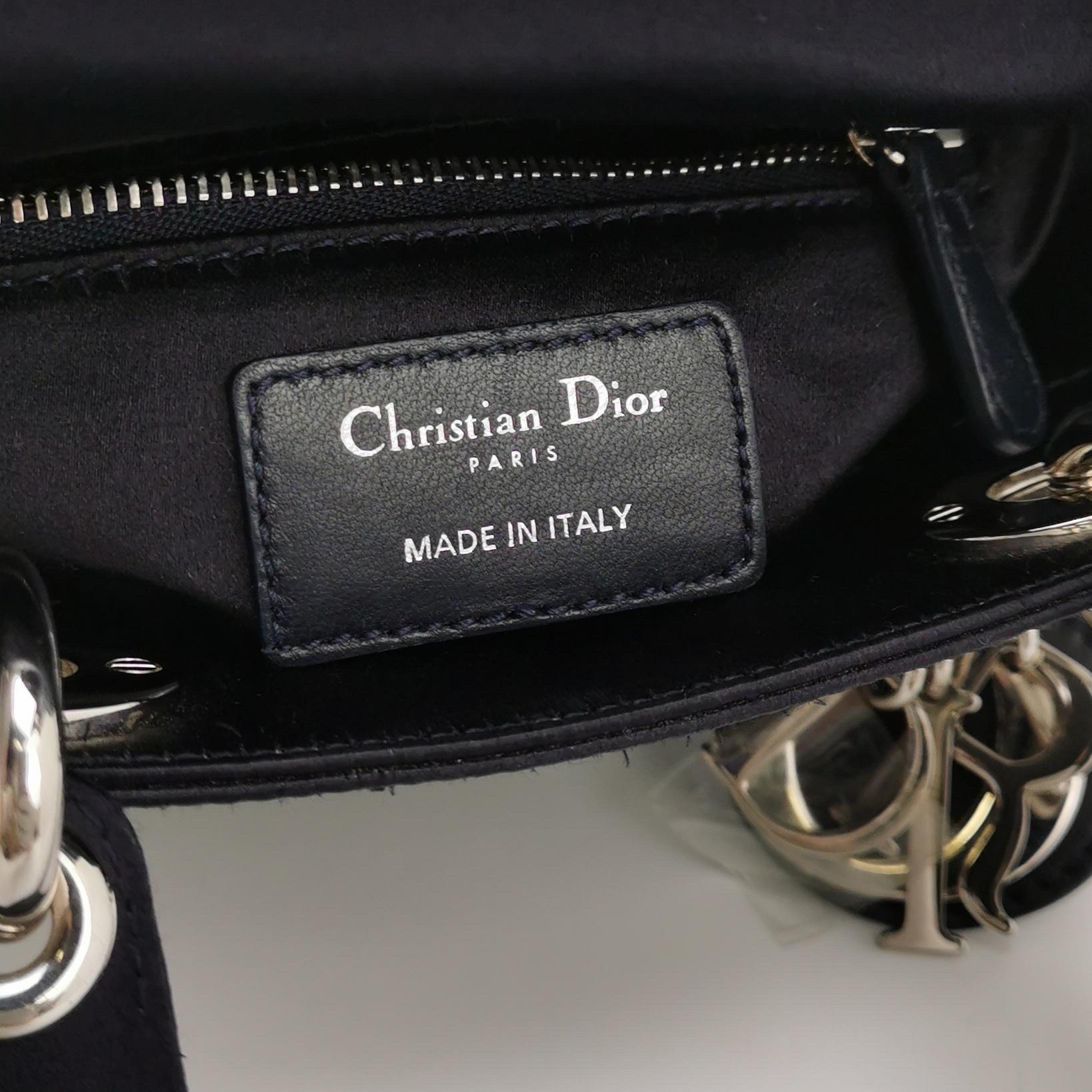 Lady Dior Mini Schwarze Seide mit Kristallen Silberne Hardware im Angebot 6