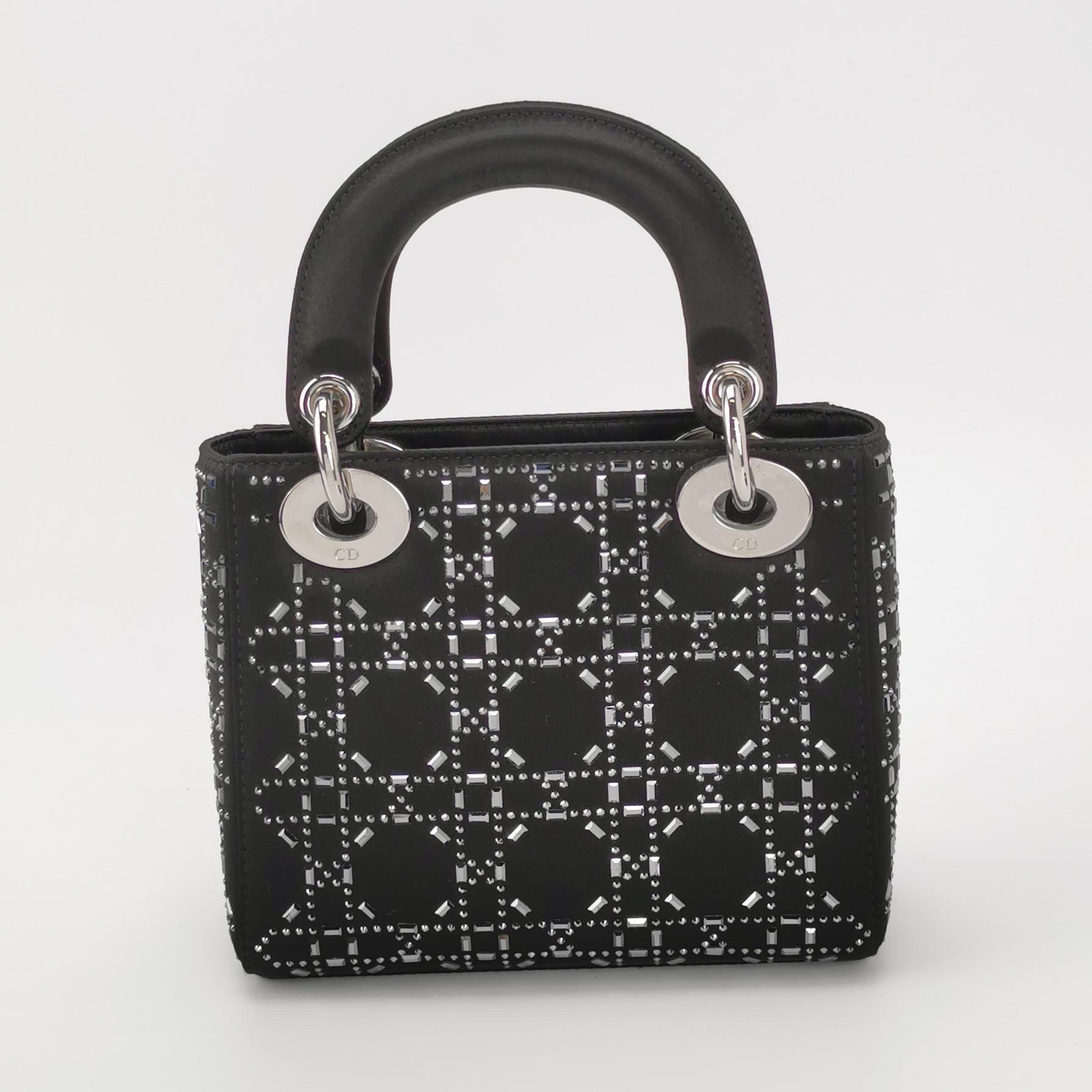 Nero Lady Dior Mini in seta nera con cristalli e hardware in argento in vendita